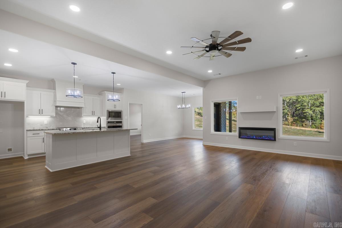 1000 Duke  Bauxite, AR