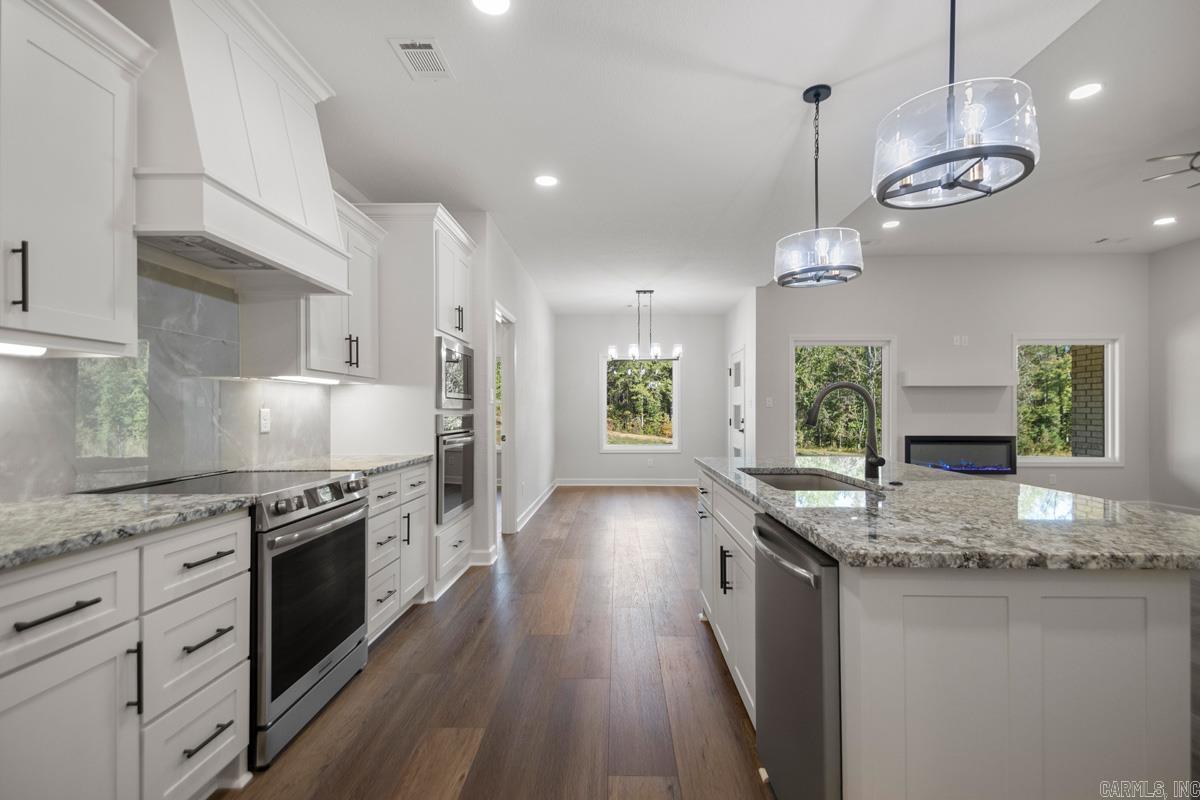 1000 Duke  Bauxite, AR