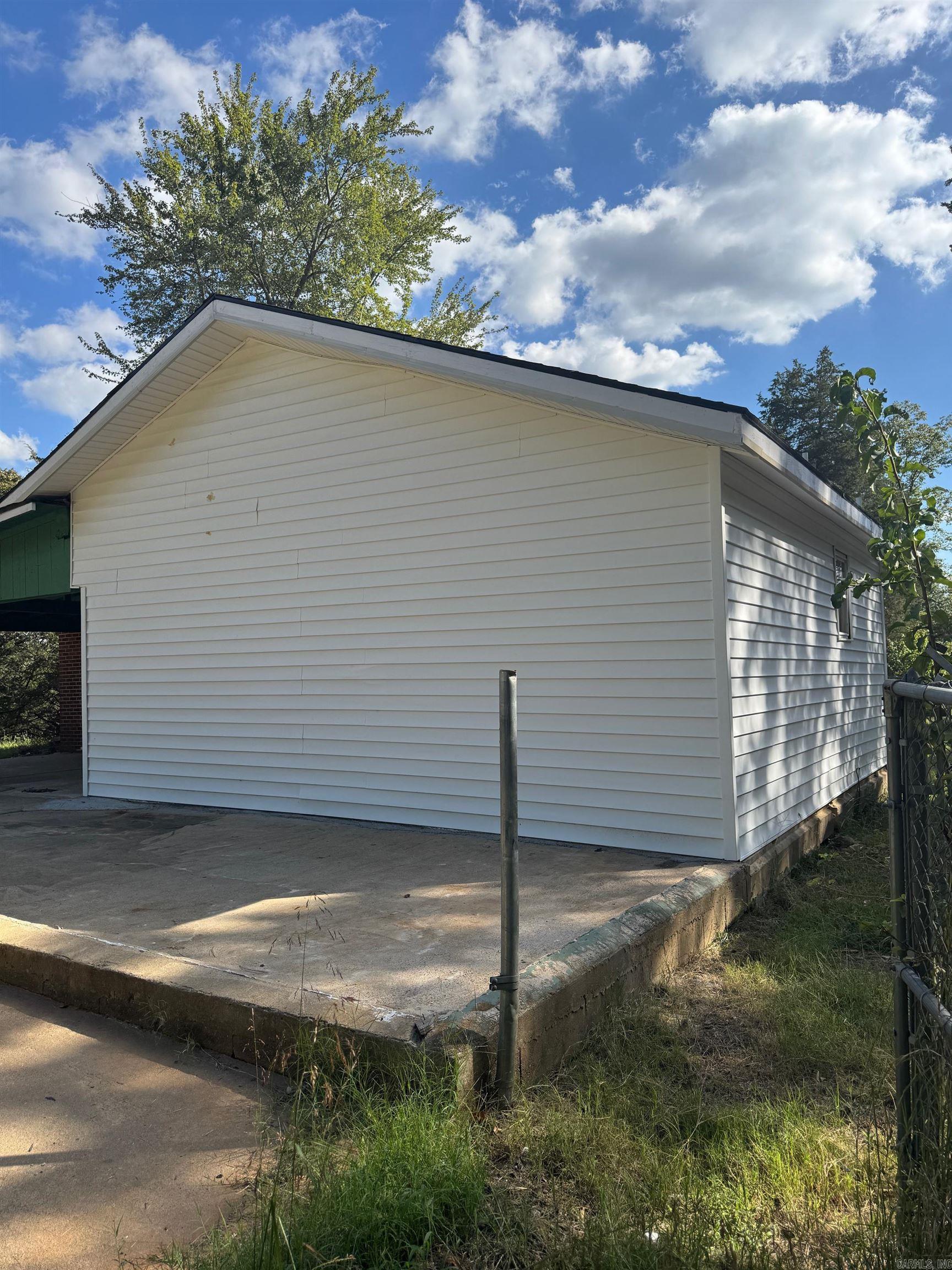 546 County Road 3361  Clarksville, AR