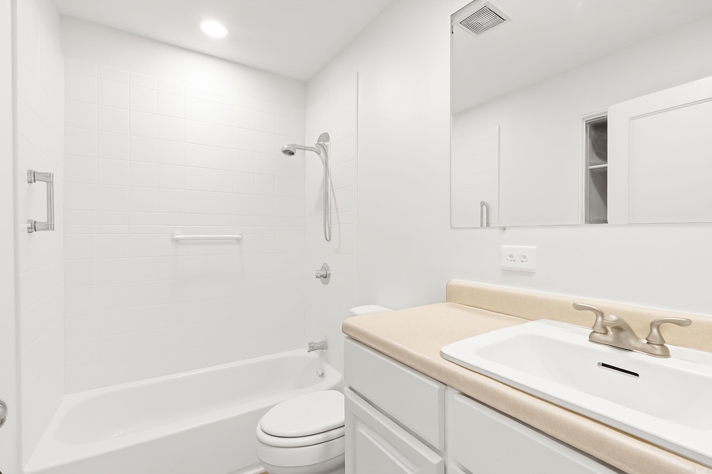 2600 S Van Buren  Little Rock, AR