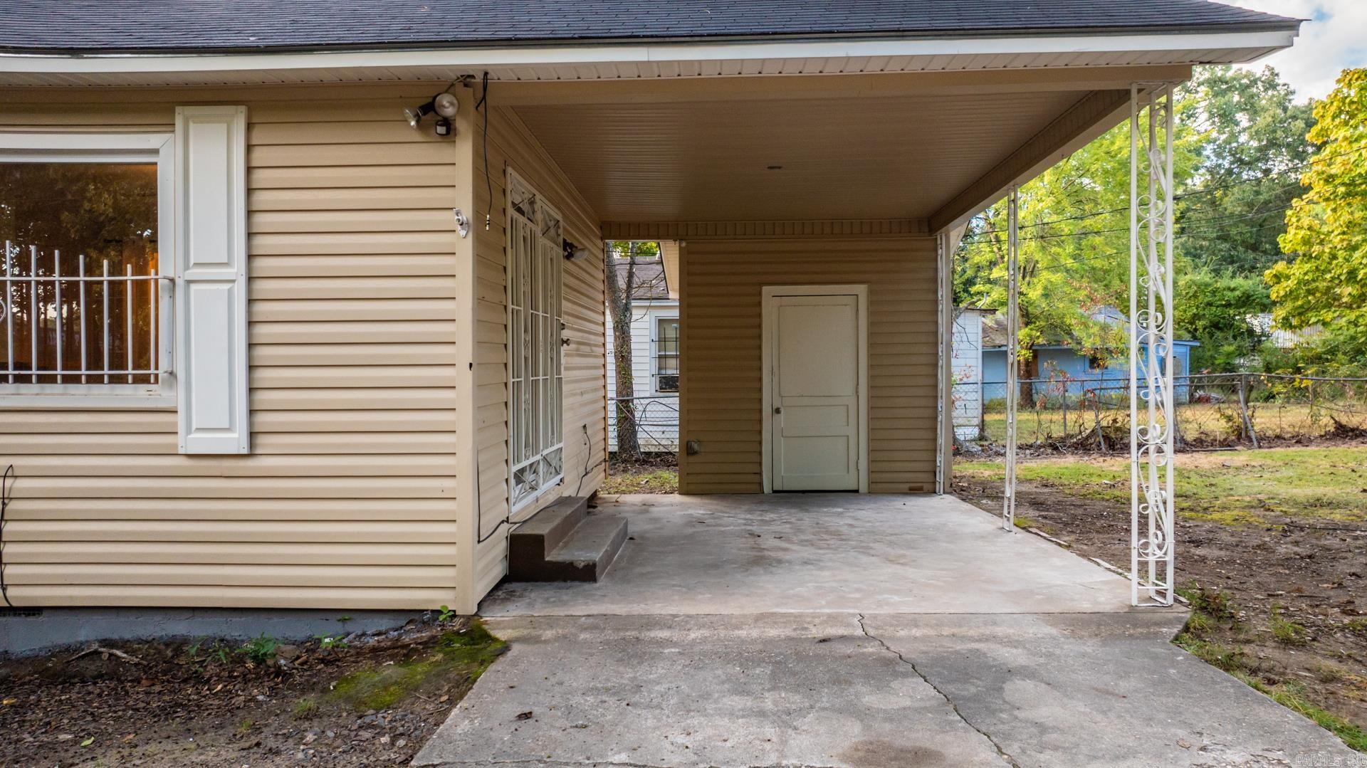 2600 S Van Buren  Little Rock, AR
