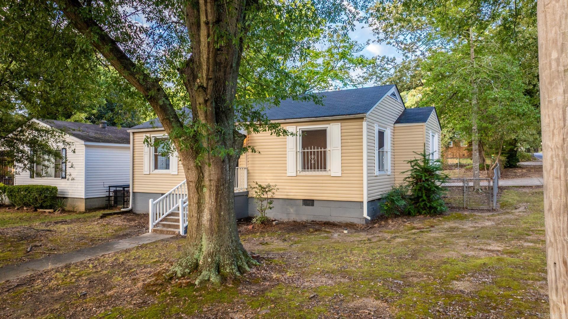 2600 S Van Buren  Little Rock, AR