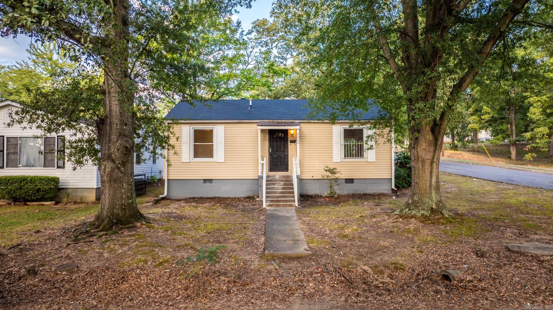 2600 S Van Buren  Little Rock, AR