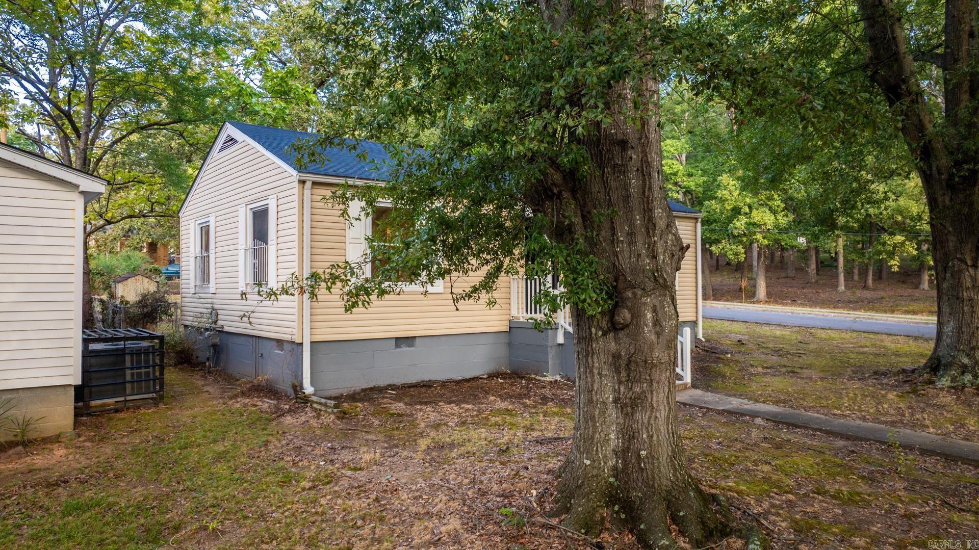 2600 S Van Buren  Little Rock, AR