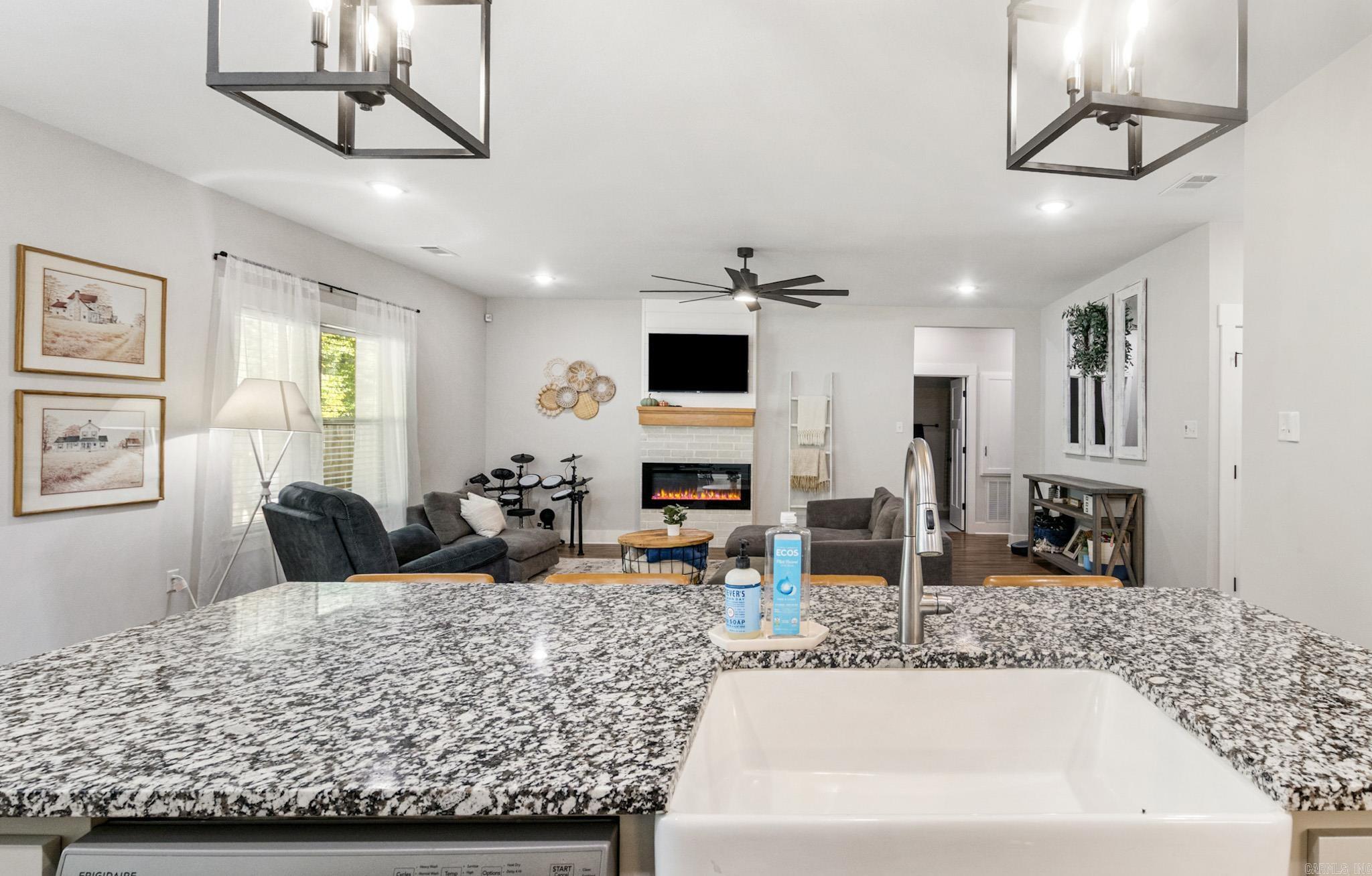 12 Raspberry  Cabot, AR