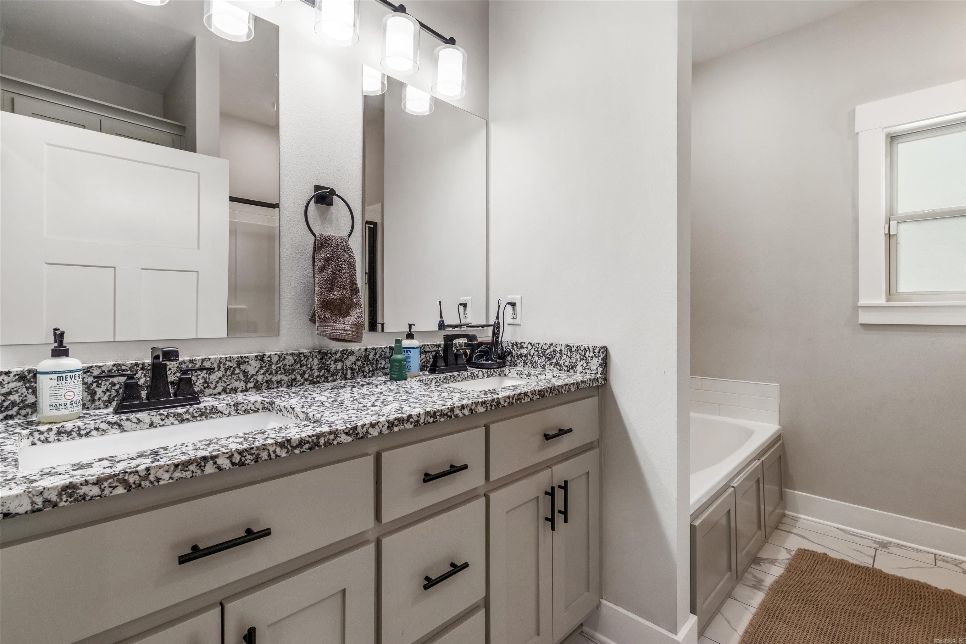 12 Raspberry  Cabot, AR