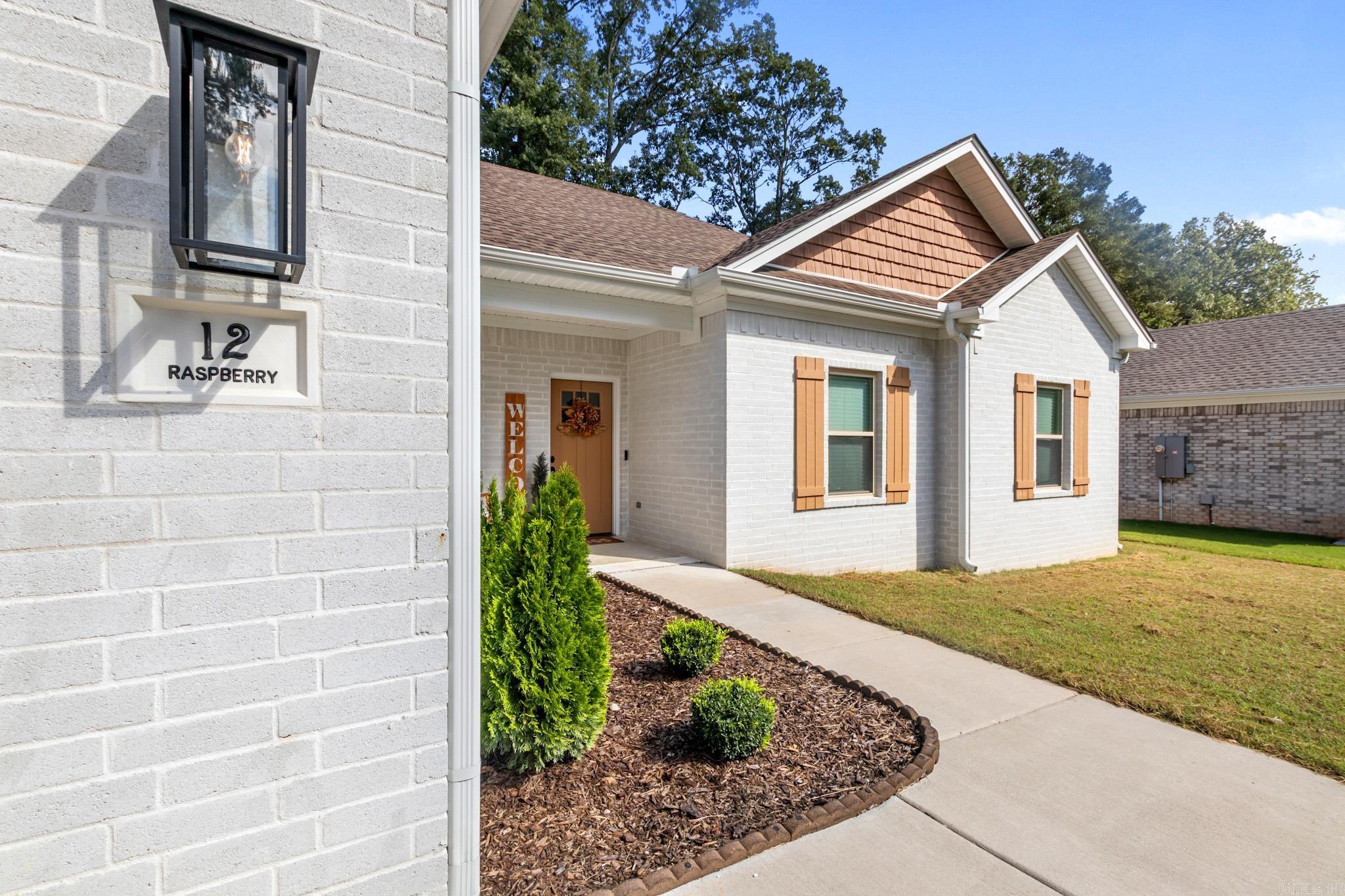 12 Raspberry  Cabot, AR