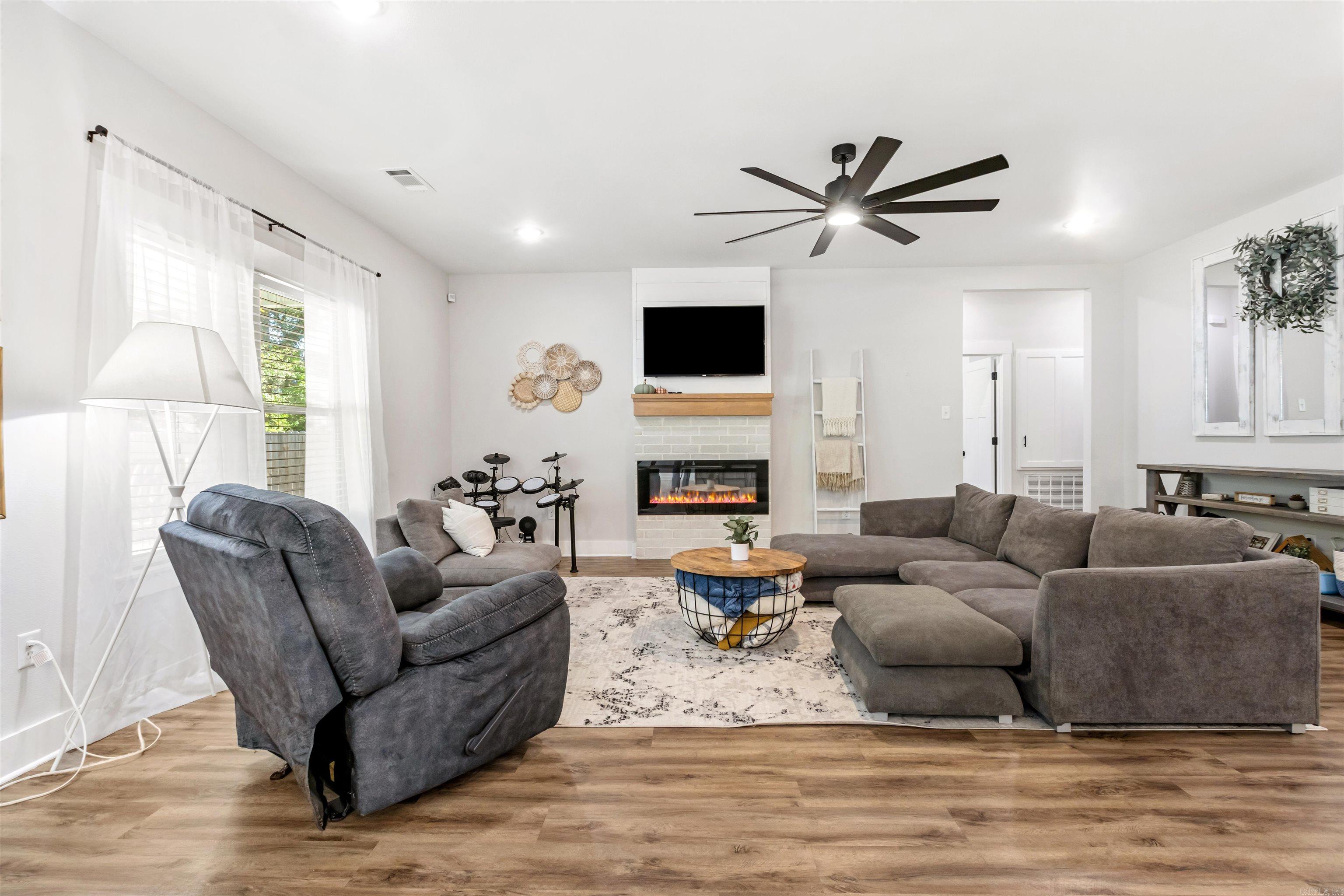 12 Raspberry  Cabot, AR