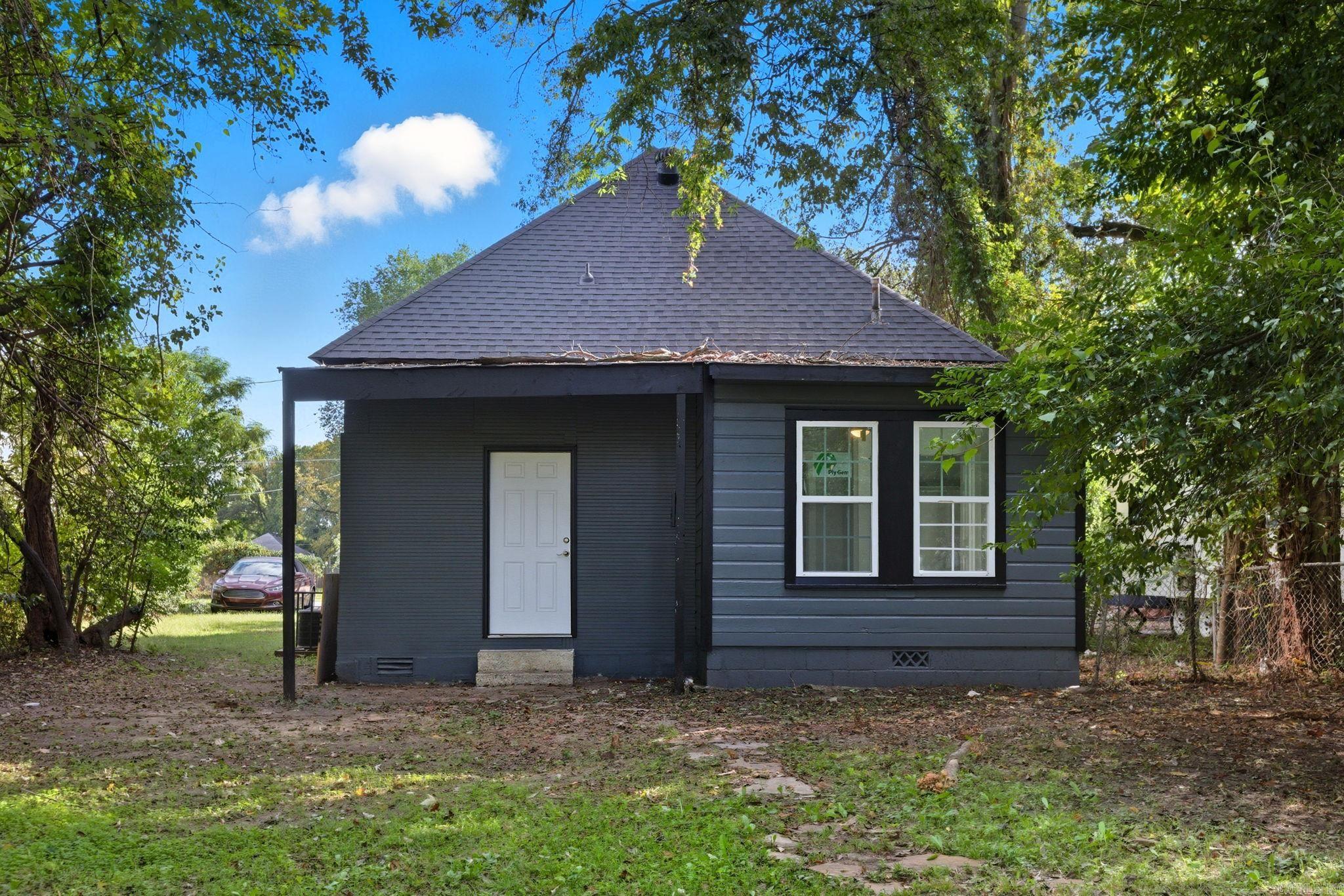 1223 W 10th  North Little Rock, AR