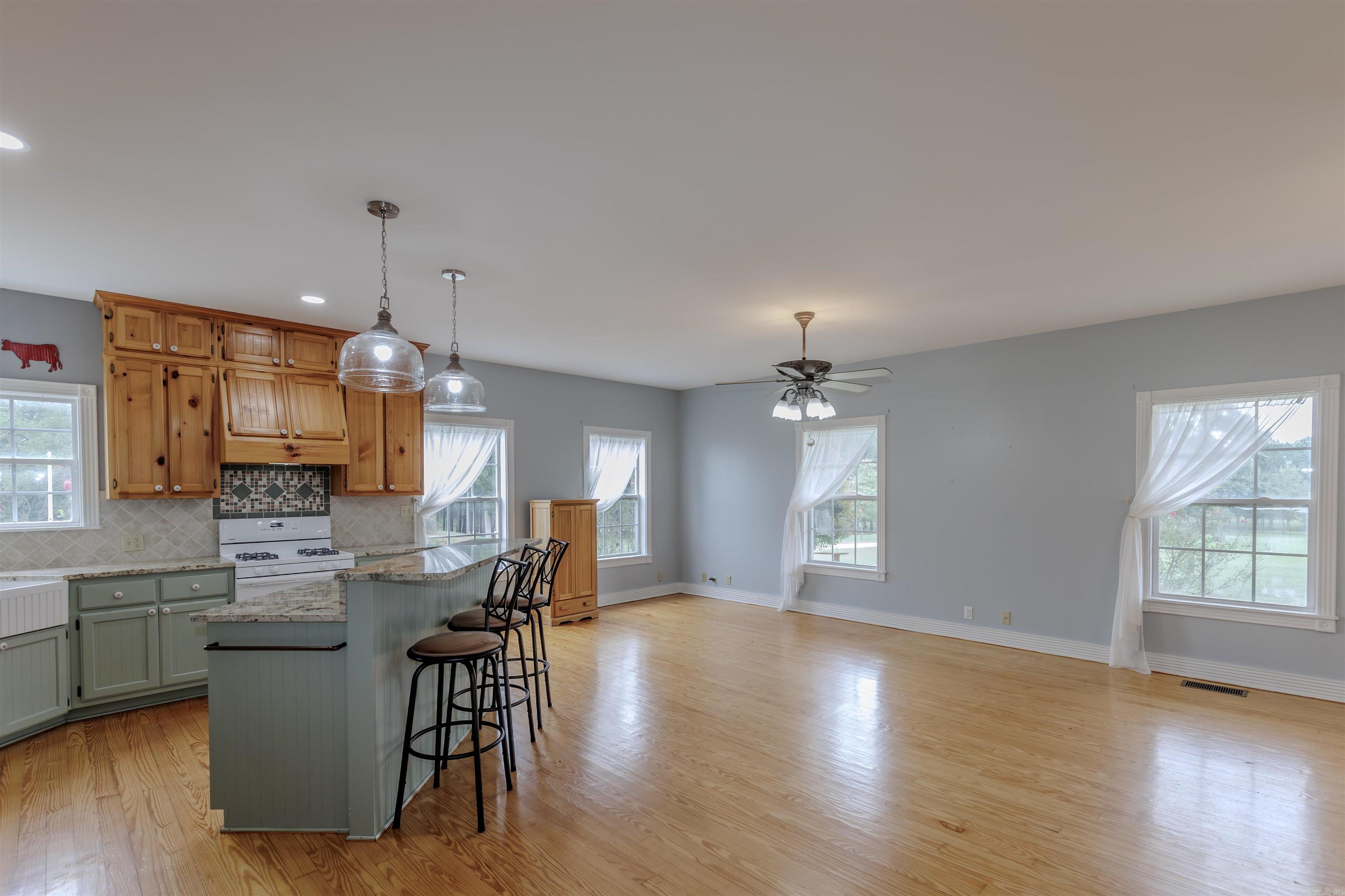 184 N Bradley 14  Banks, AR
