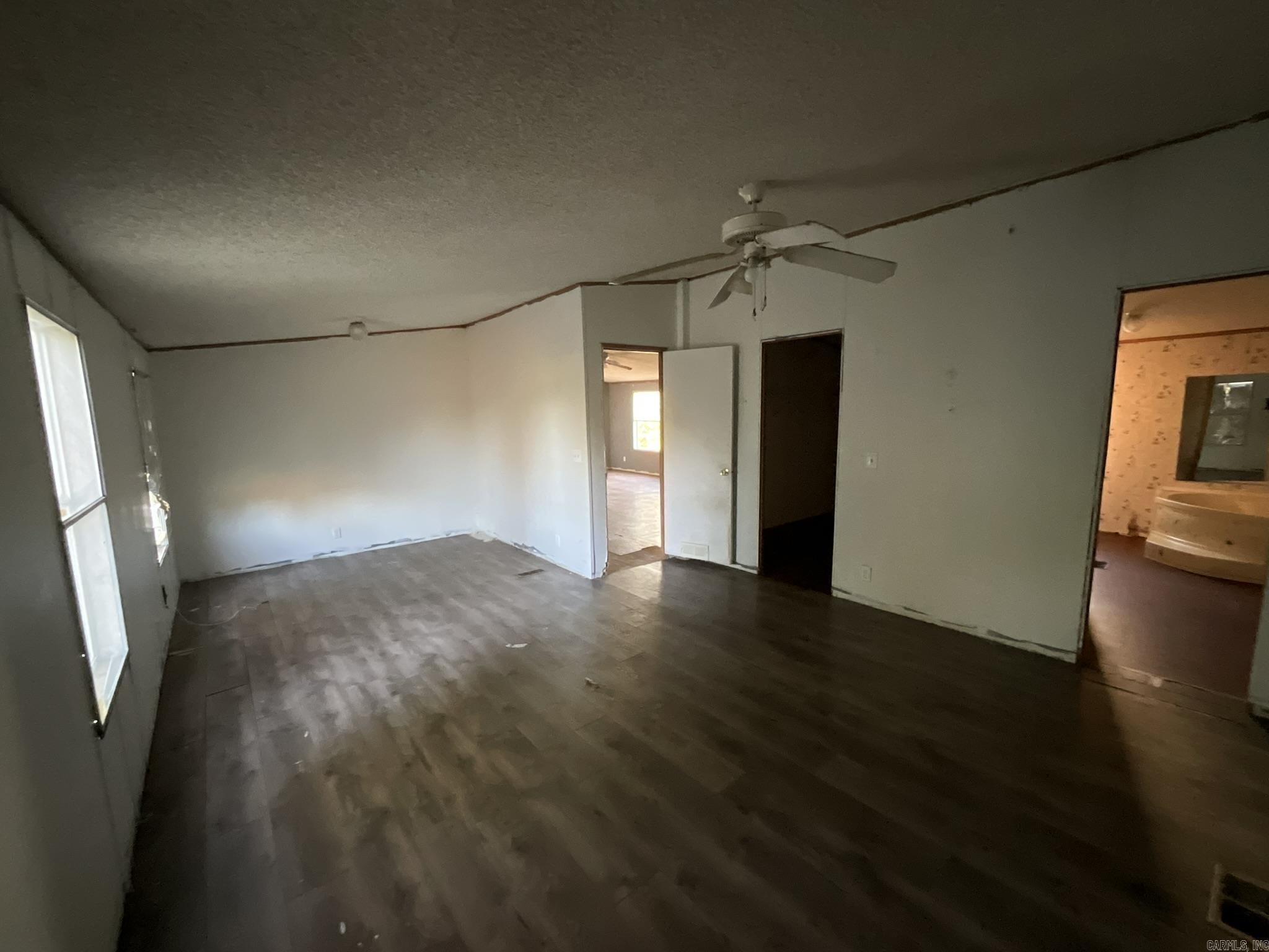 870 County Rd 4201 Box 81 Rt 3 DeKalb, TX, TX