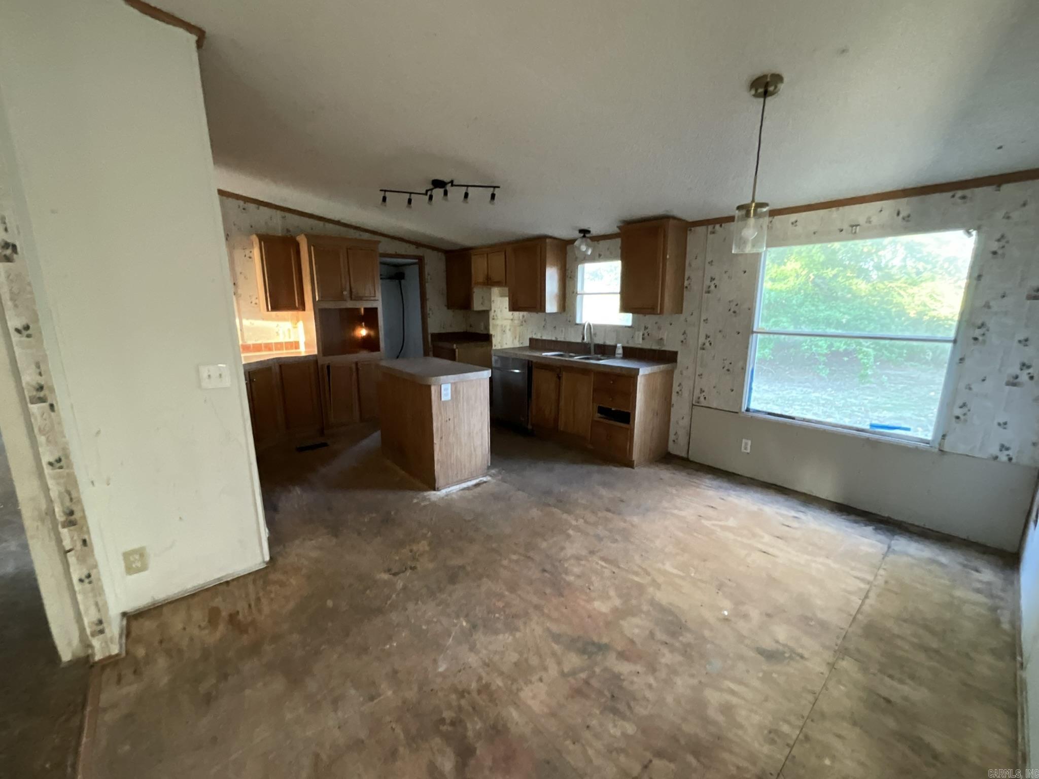 870 County Rd 4201 Box 81 Rt 3 DeKalb, TX, TX