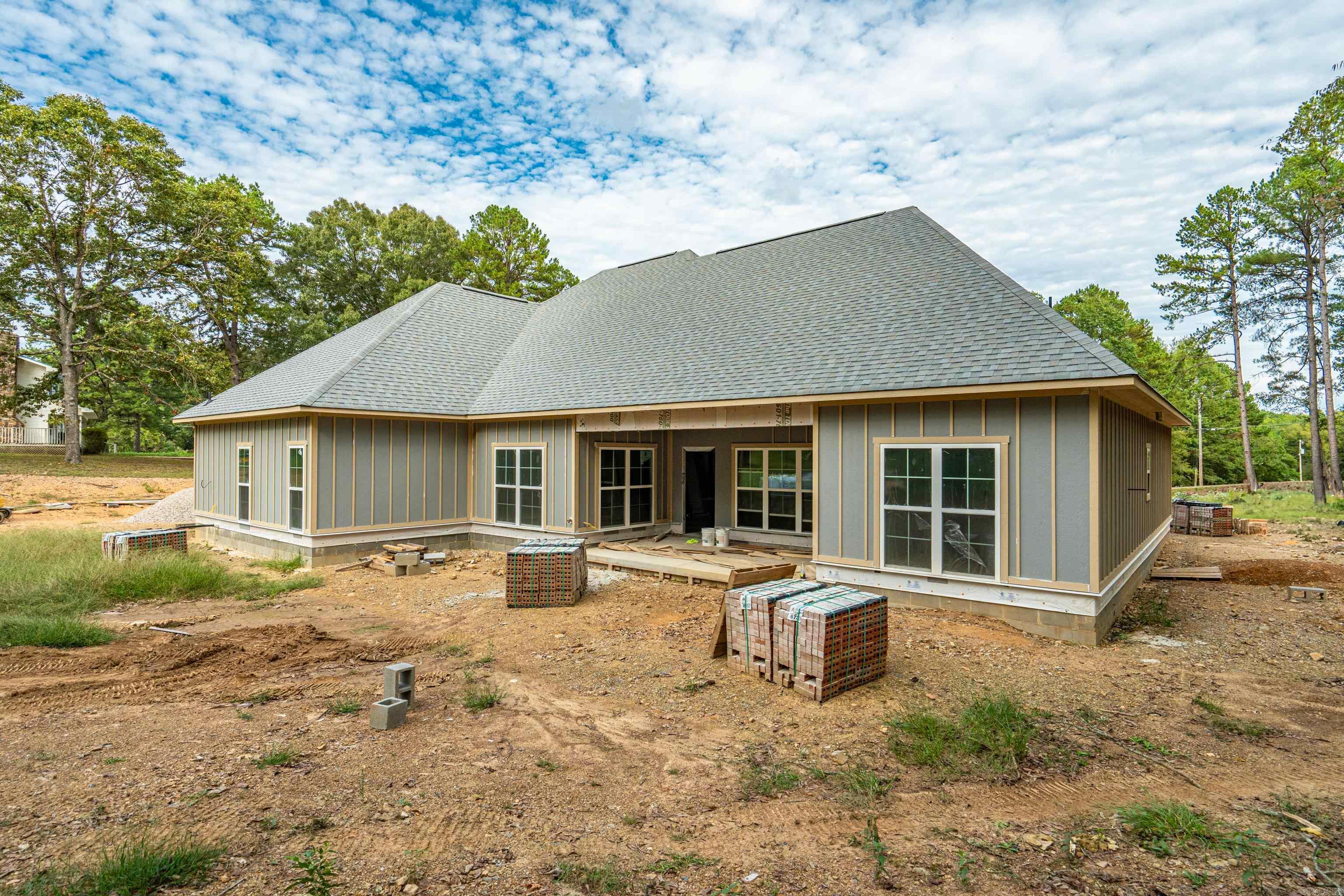 271 Frontier  Hot Springs, AR