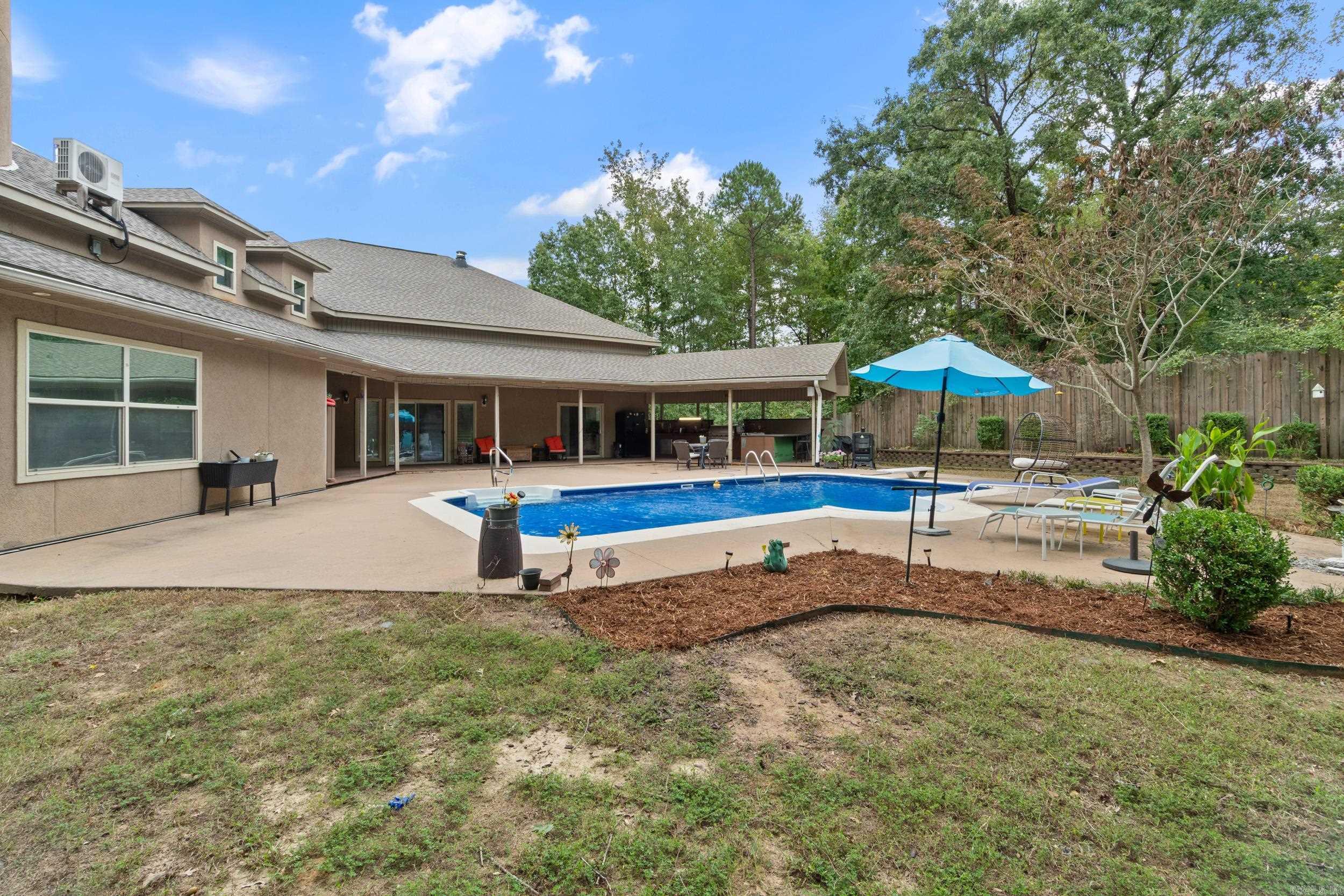 1045 Scarlett  Bauxite, AR