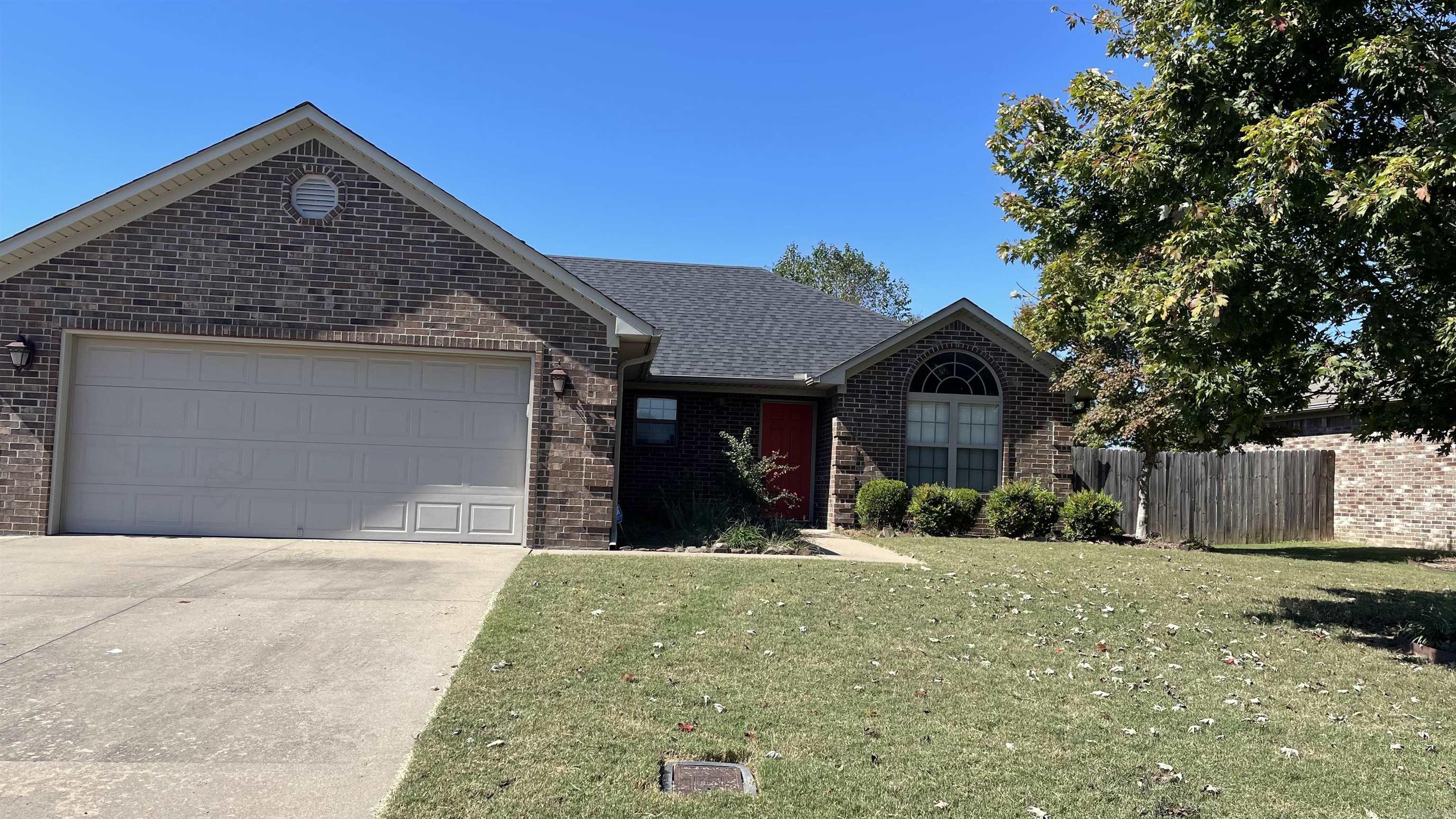 1435 Maddox  Conway, AR