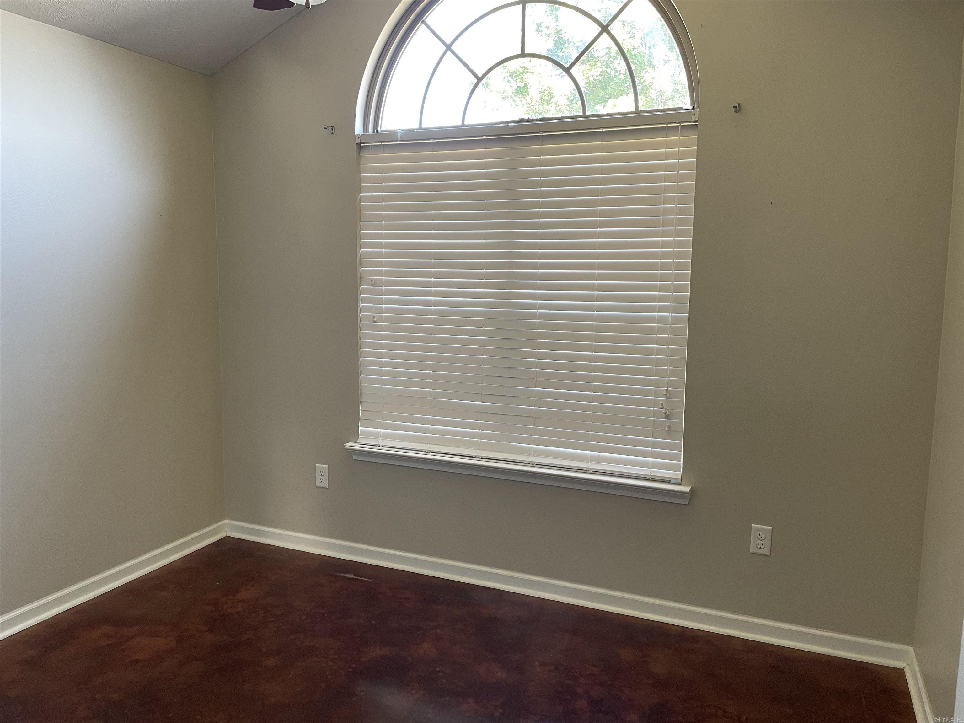 1435 Maddox  Conway, AR
