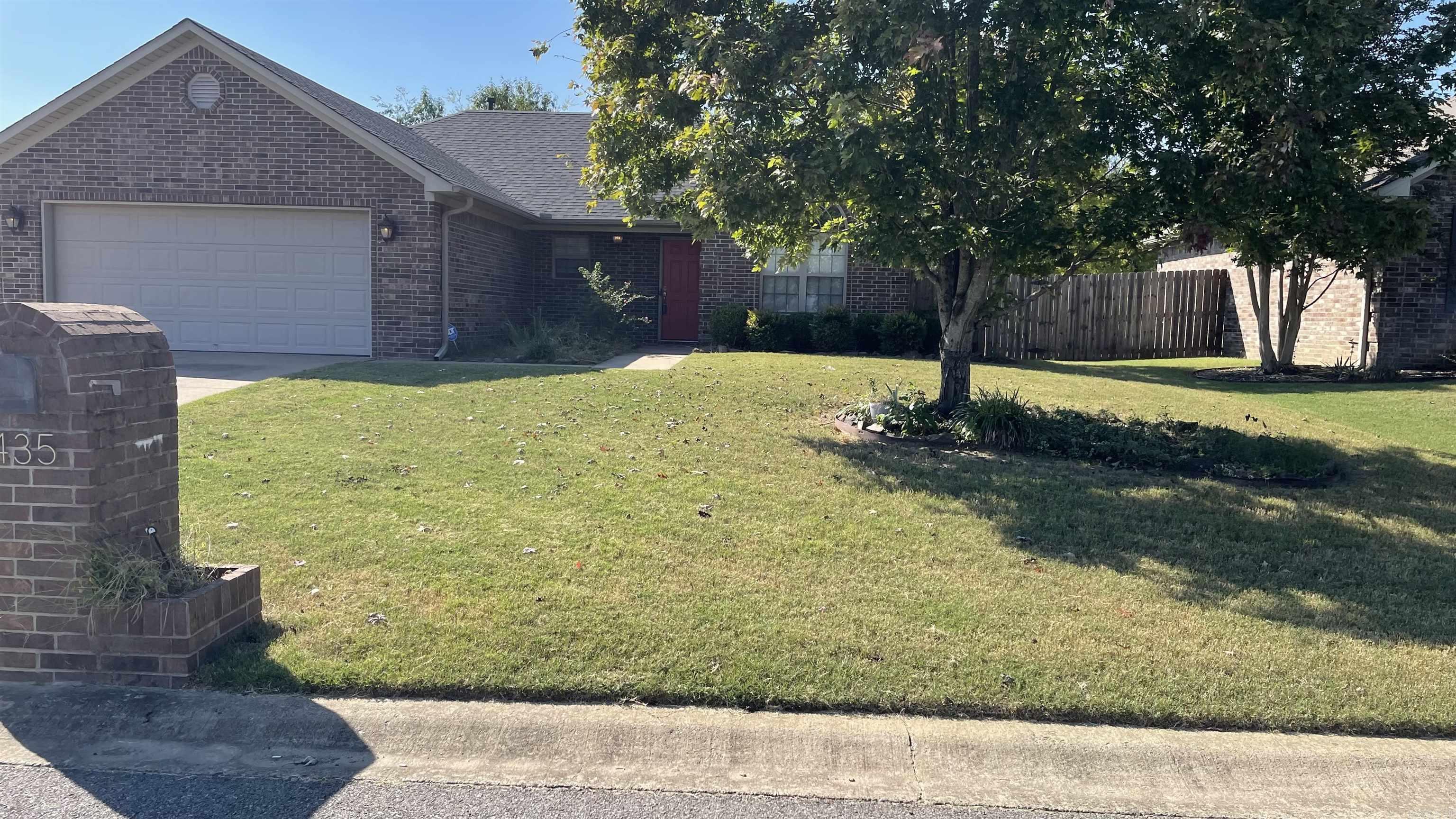 1435 Maddox  Conway, AR