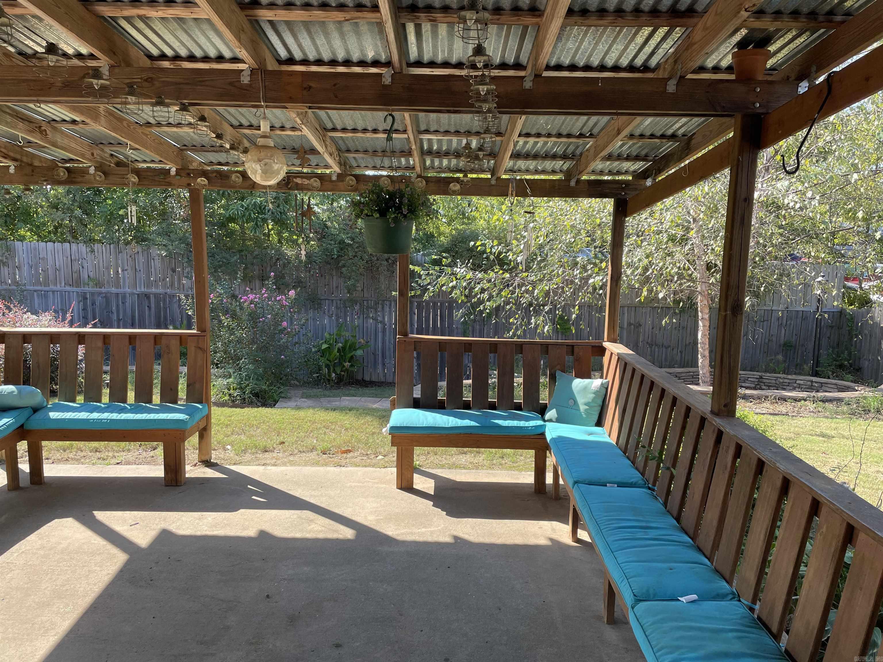 1435 Maddox  Conway, AR