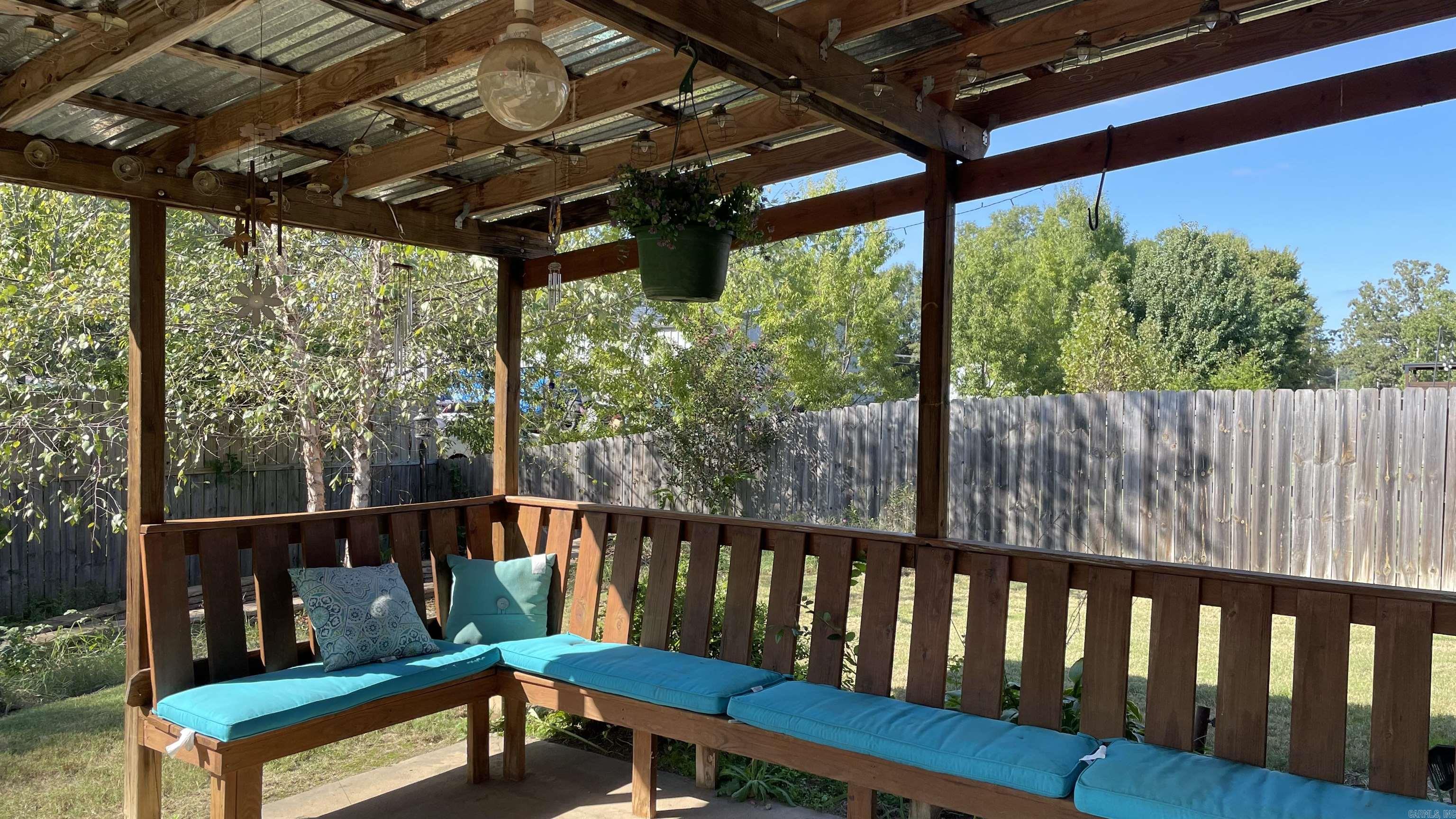 1435 Maddox  Conway, AR