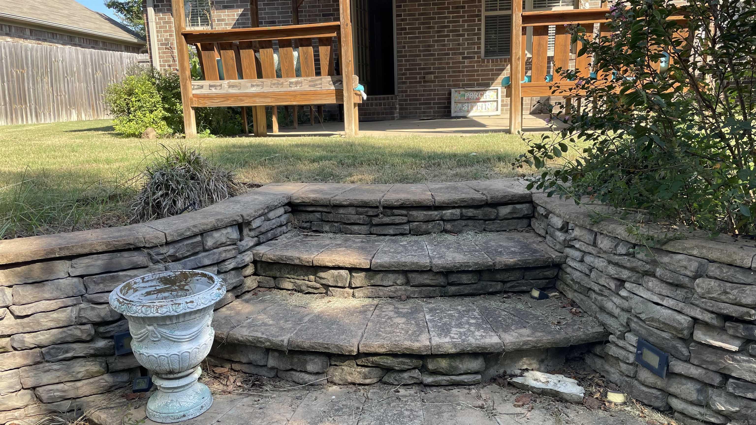1435 Maddox  Conway, AR