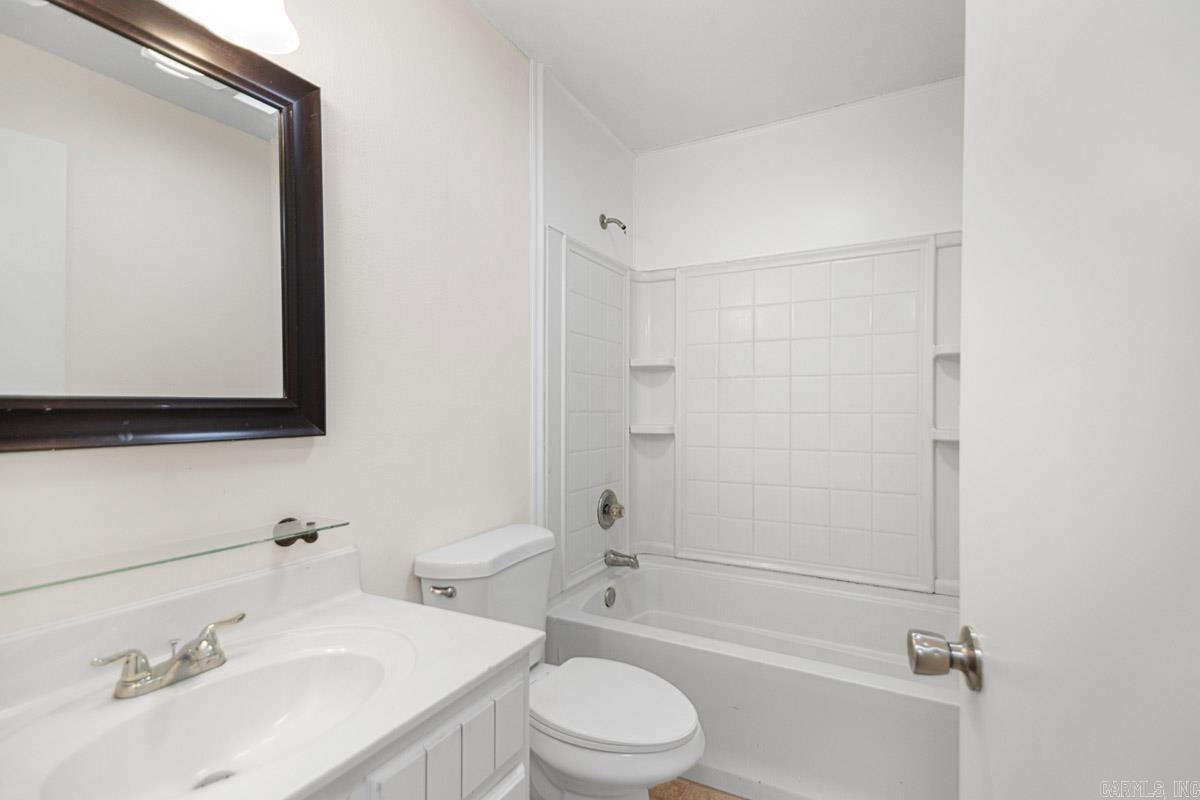 64 ST JOHN ST  Cabot, AR
