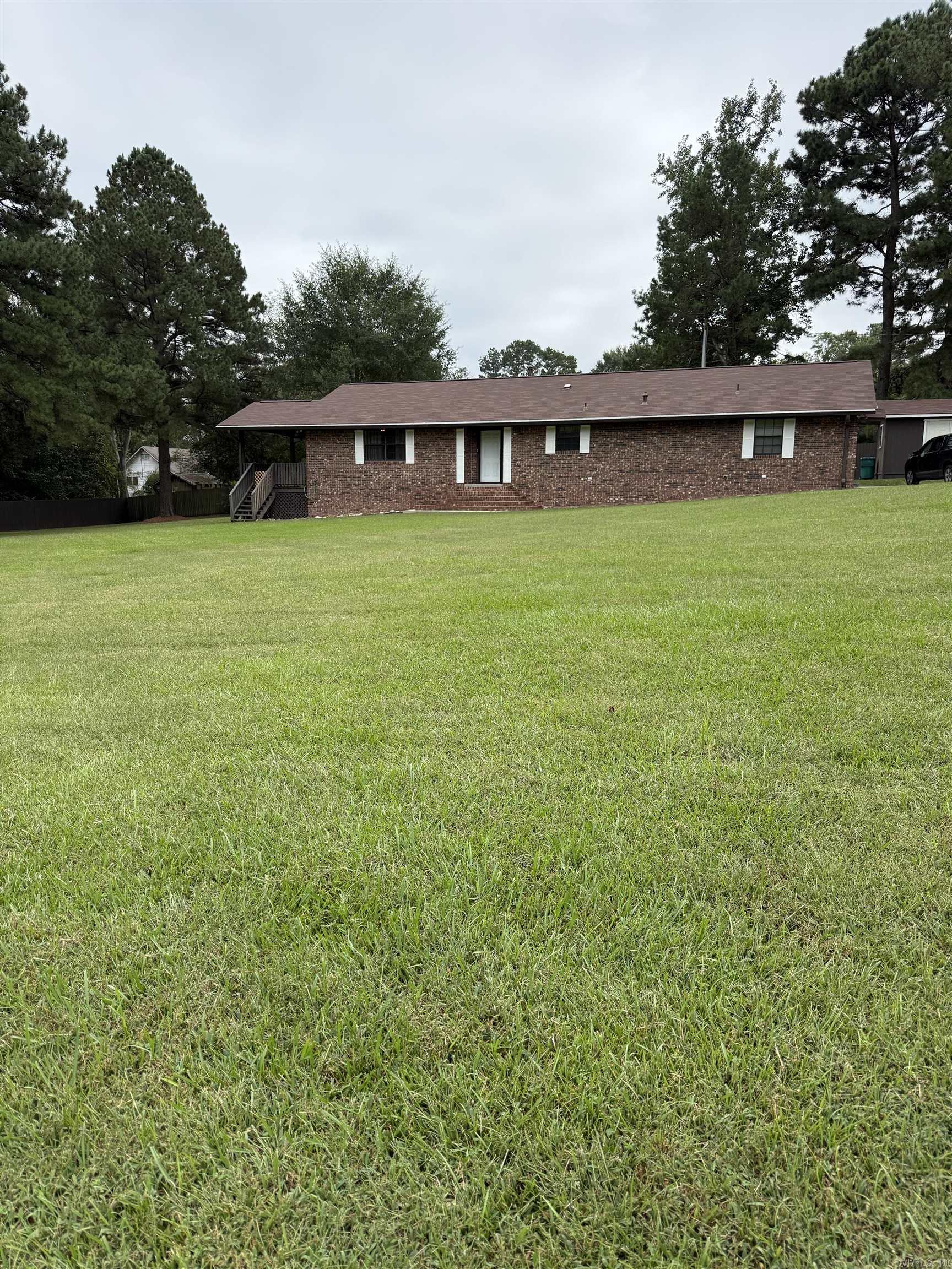 1113 W Sunset  Nashville, AR