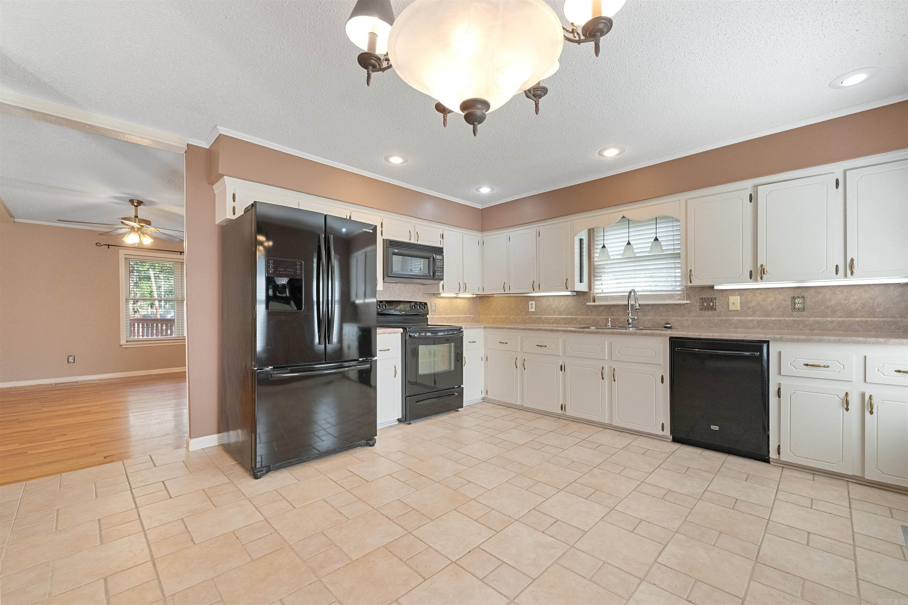 6 Ridgewell Ct  Sherwood, AR