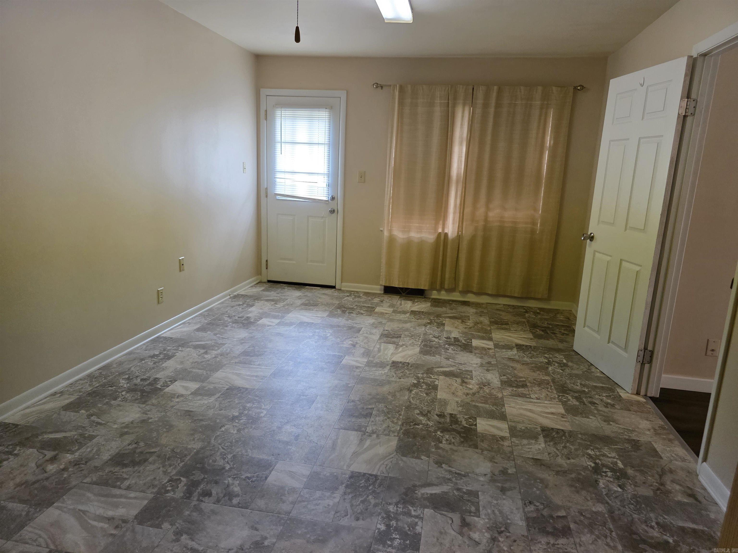 1100 Reine  Mena, AR