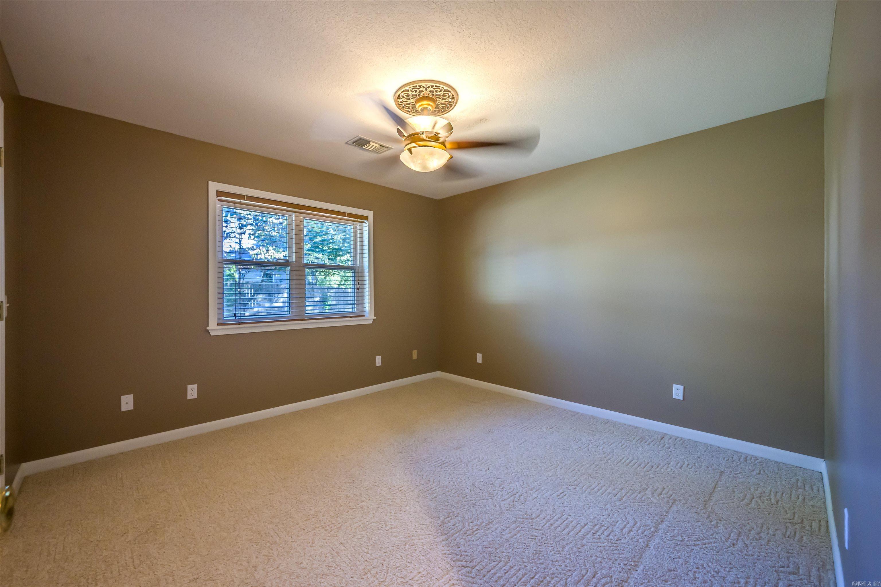 8 Oak Meadow  Batesville, AR
