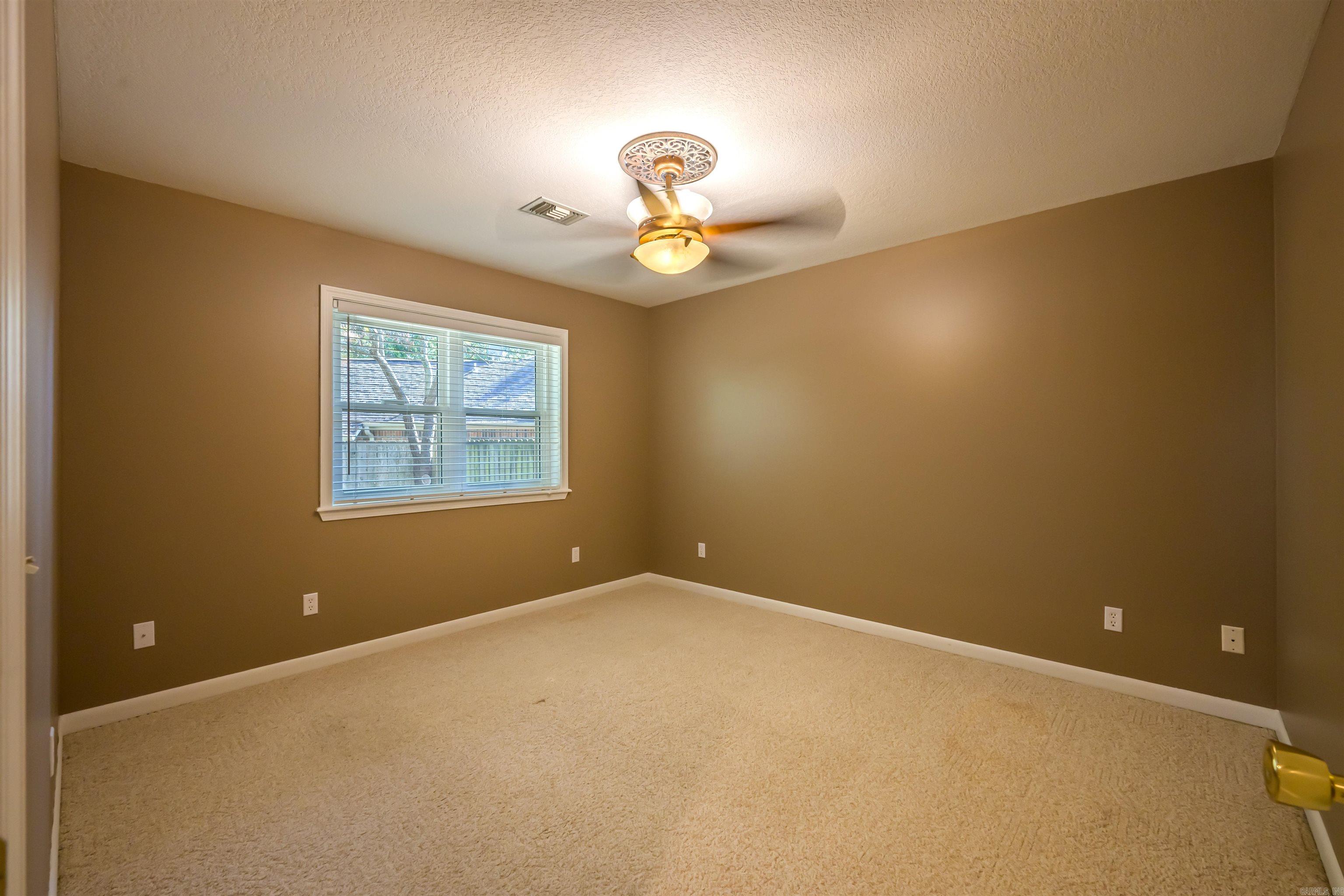8 Oak Meadow  Batesville, AR