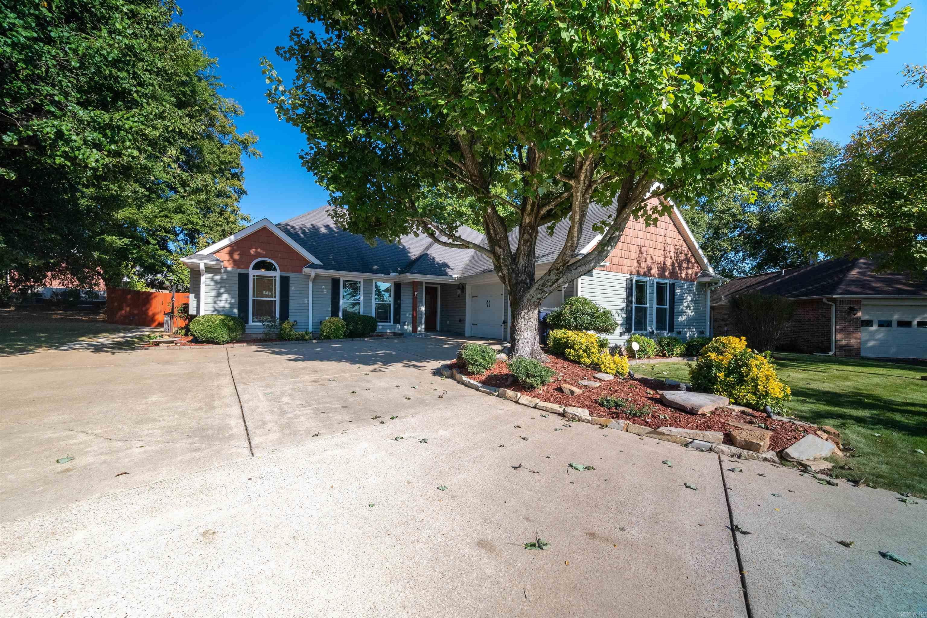 8 Oak Meadow  Batesville, AR