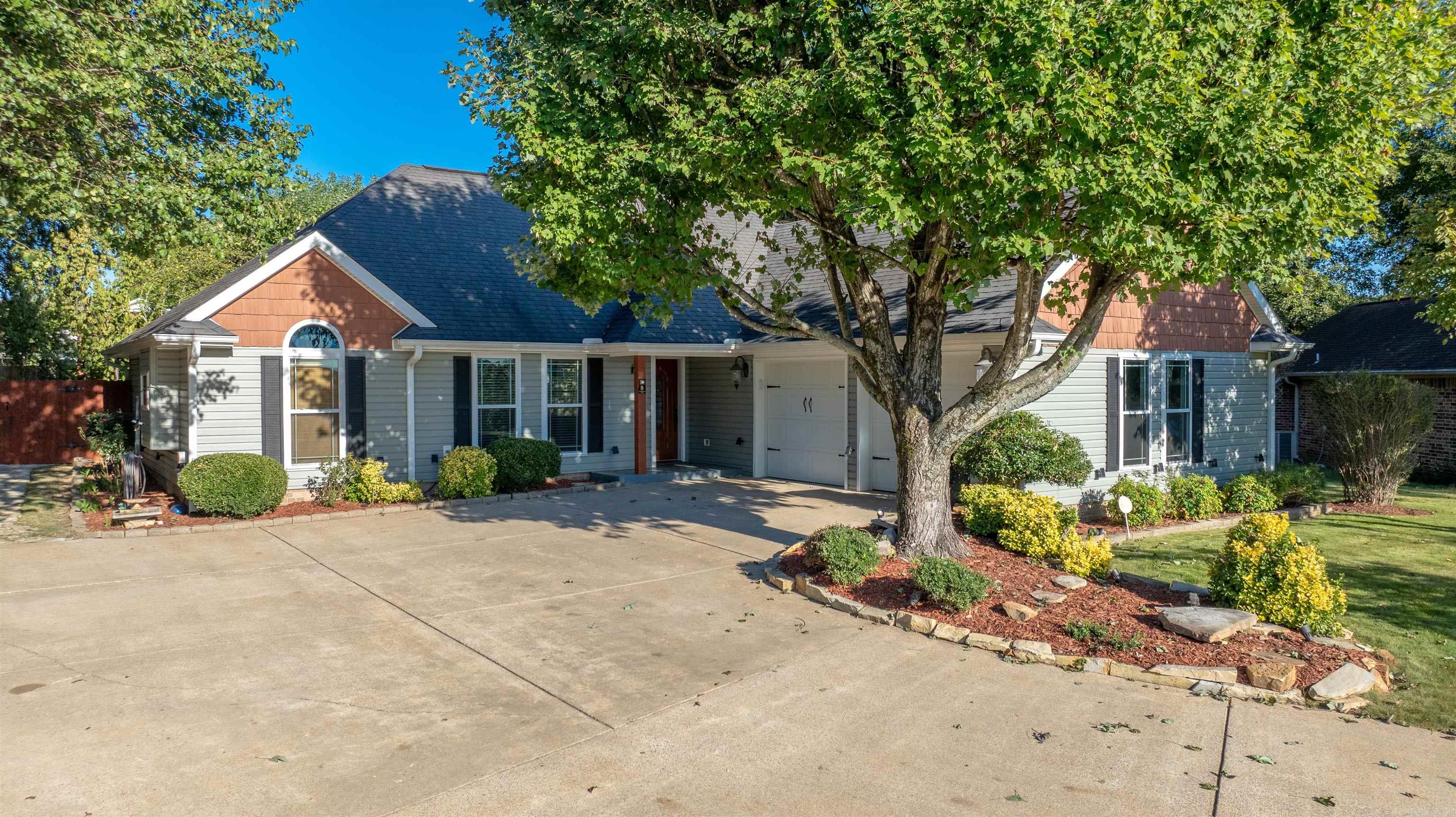 8 Oak Meadow  Batesville, AR