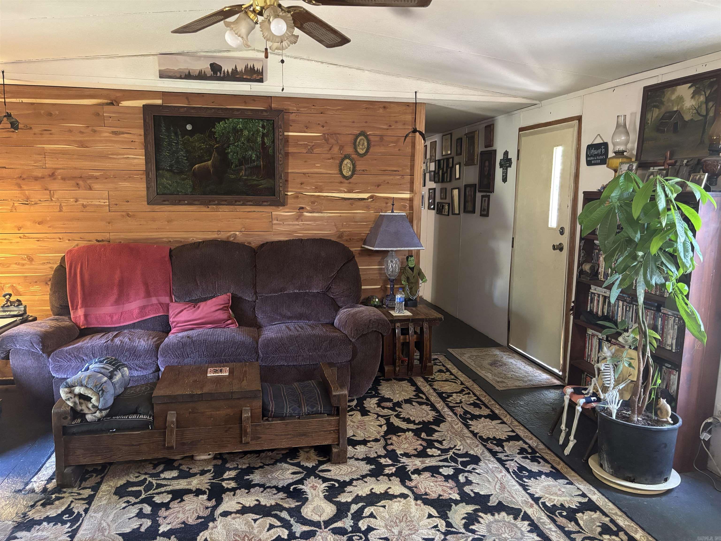124 Sweet Pine  Bradford, AR