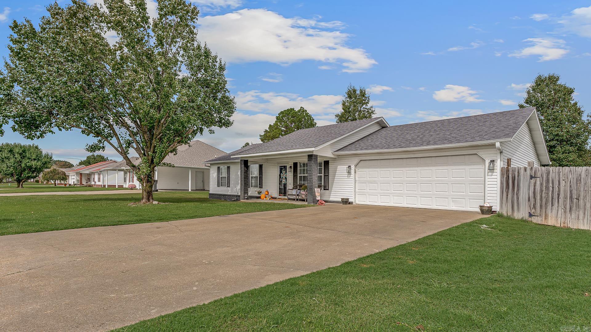 701 Baywood  Paragould, AR