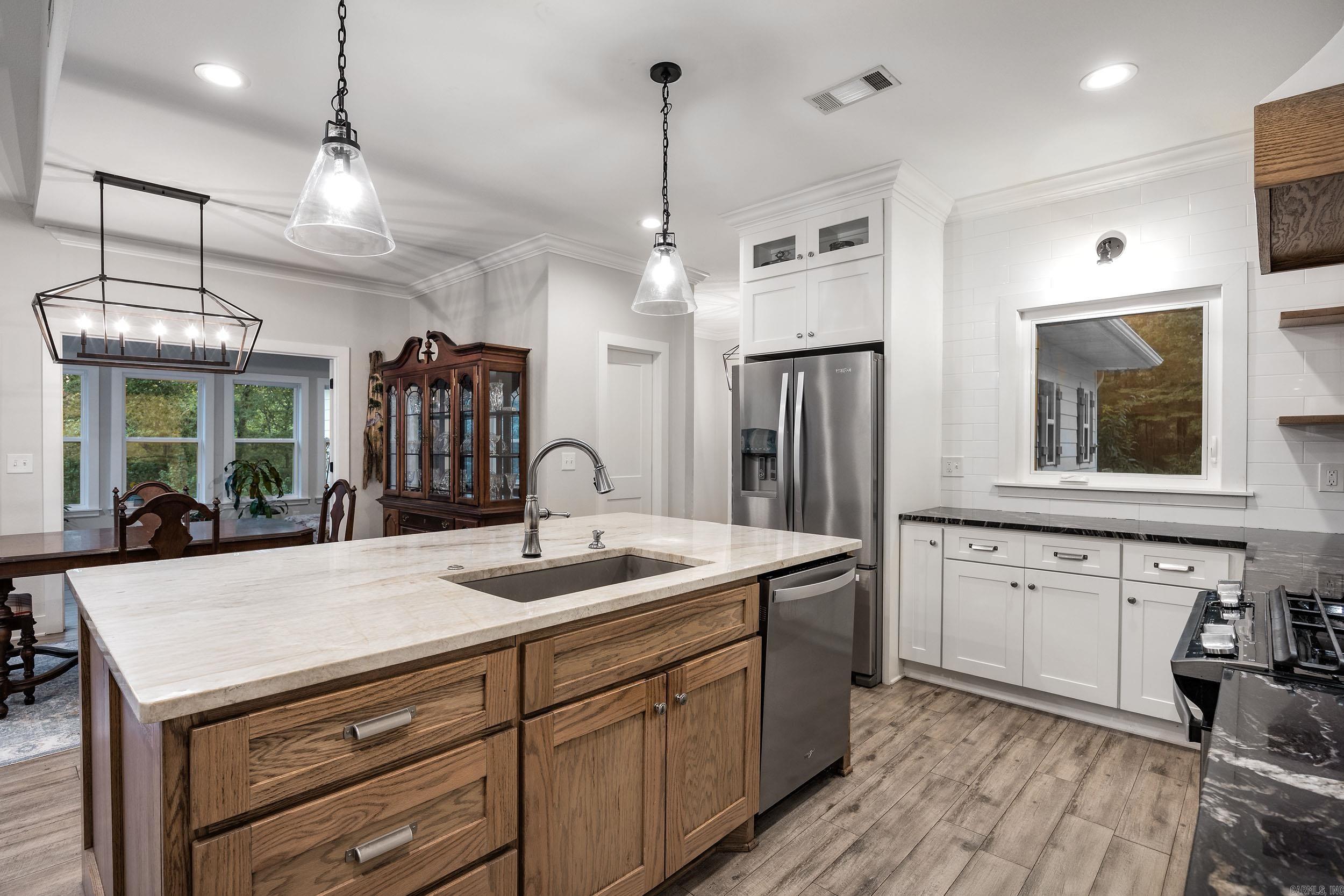 225 Red Hawk  Paron, AR