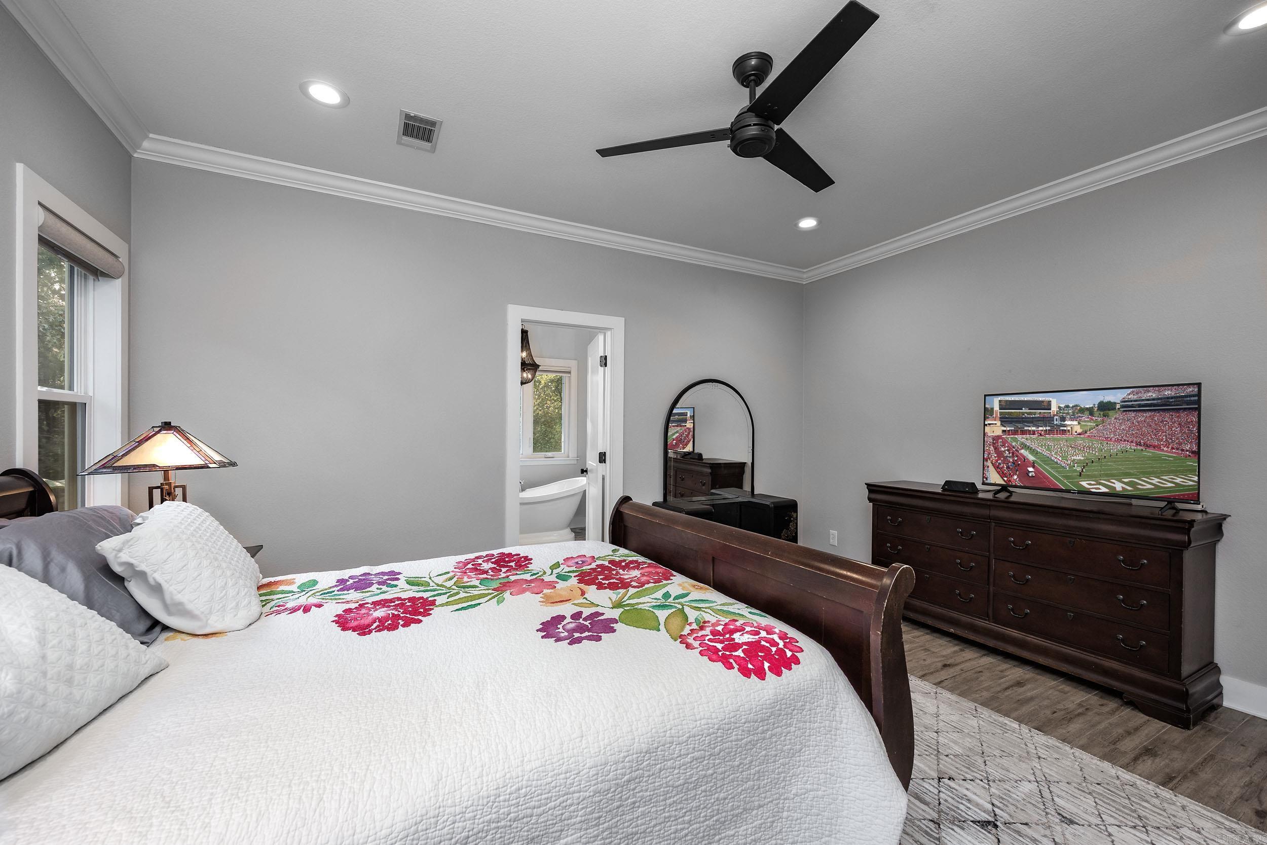 225 Red Hawk  Paron, AR