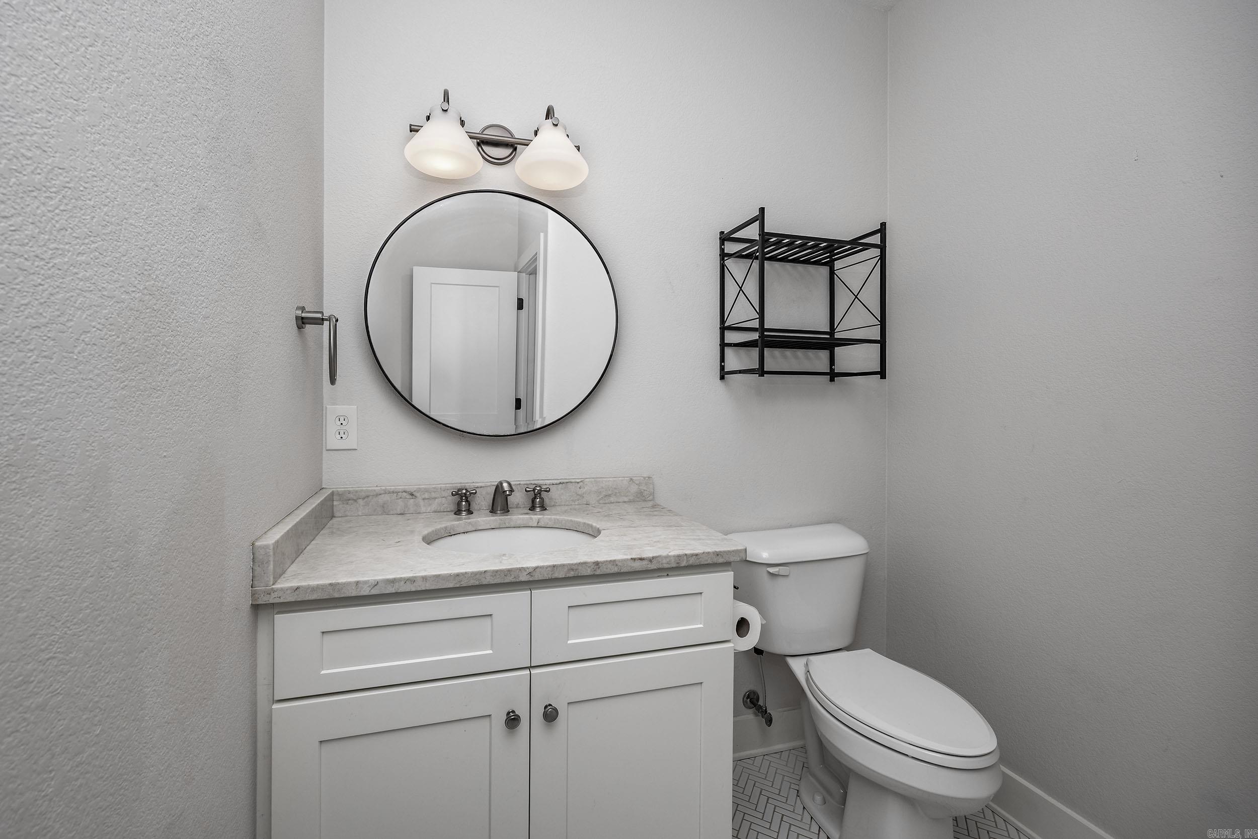 225 Red Hawk  Paron, AR