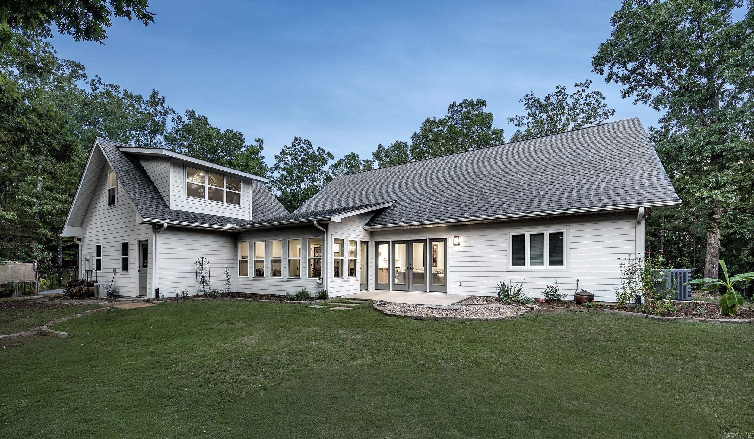 225 Red Hawk  Paron, AR