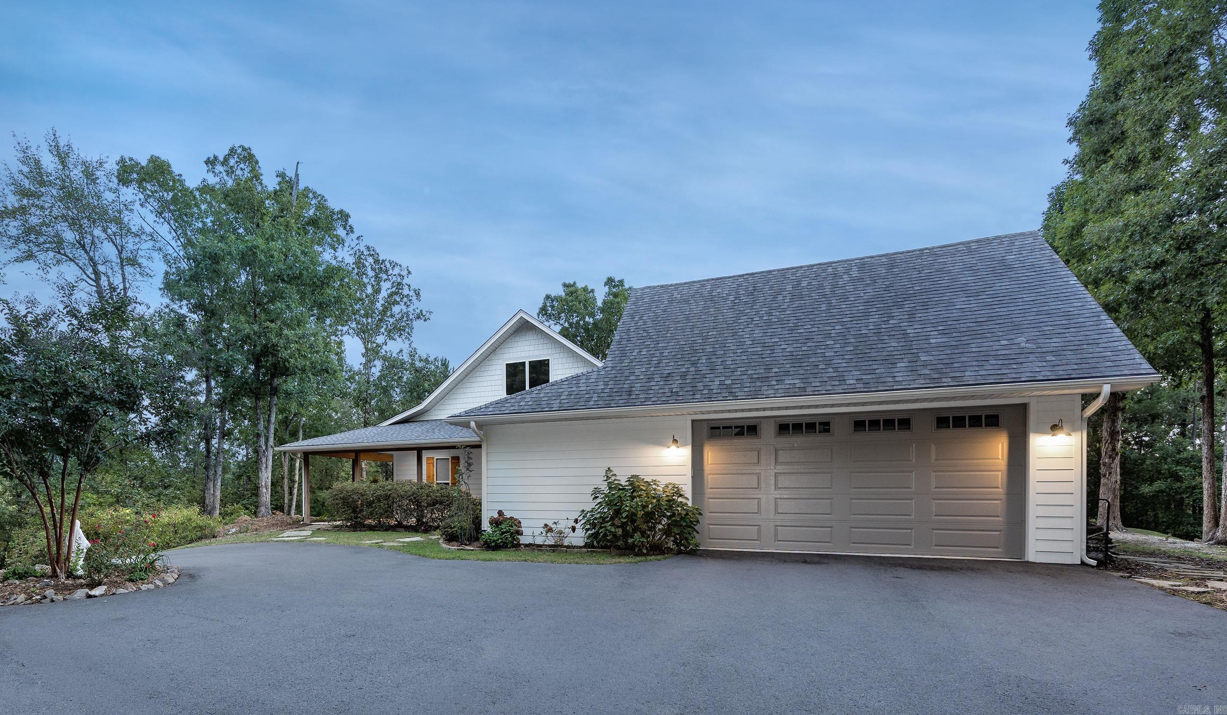 225 Red Hawk  Paron, AR