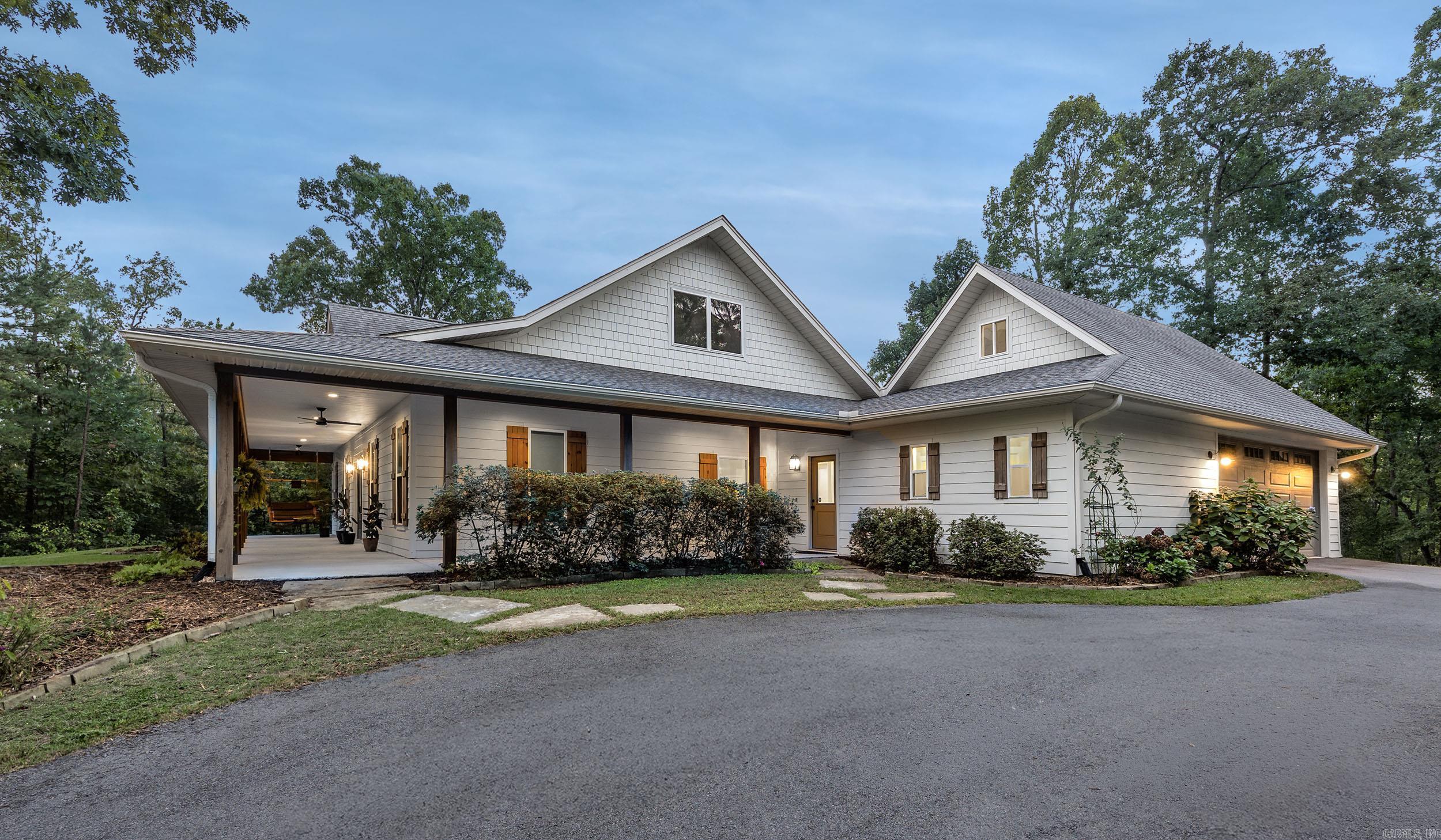 225 Red Hawk  Paron, AR