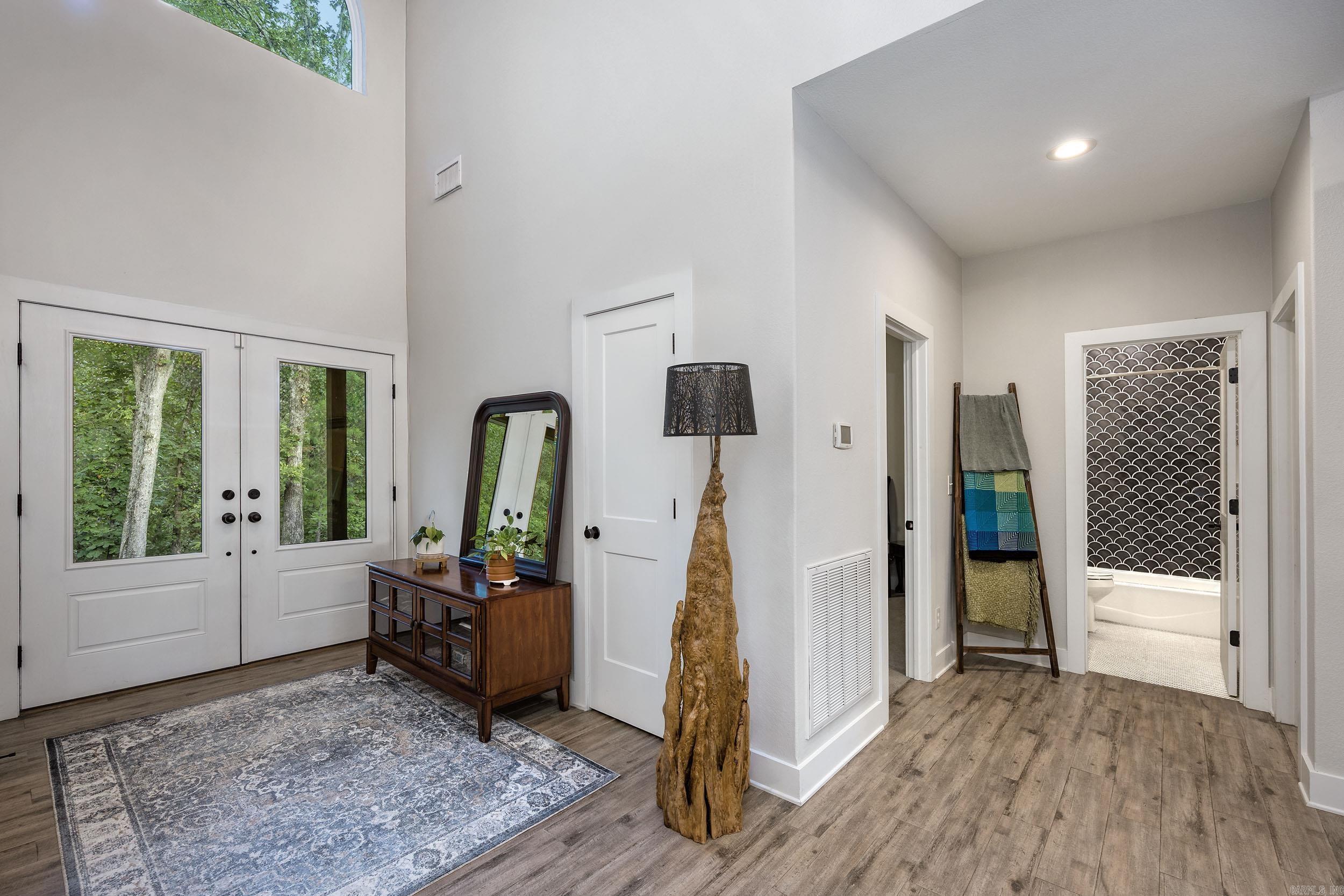 225 Red Hawk  Paron, AR