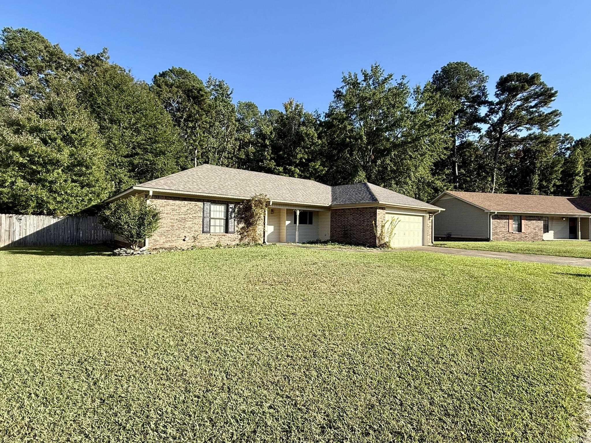 203 Honeysuckle Hills  Redfield, AR