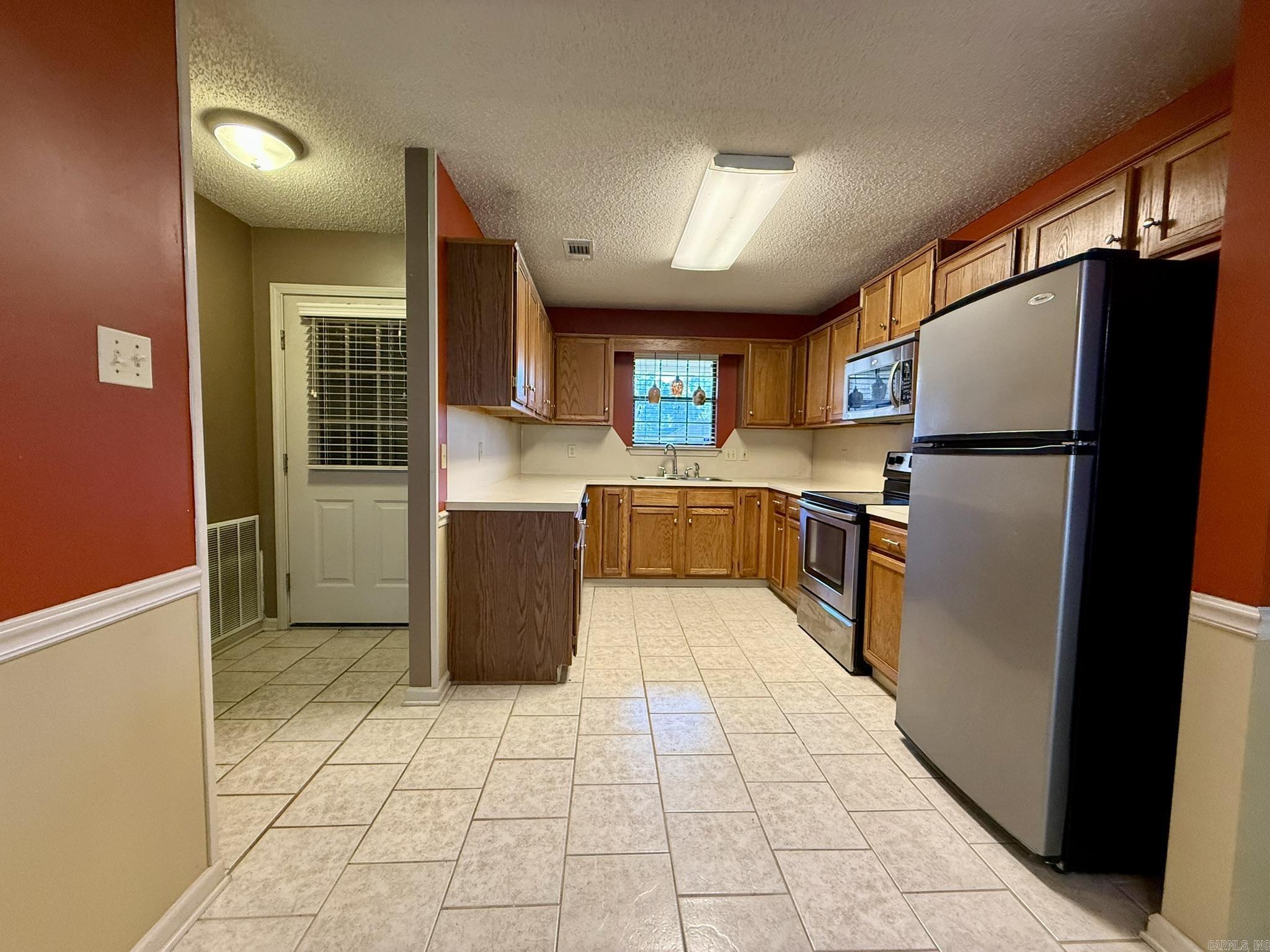 203 Honeysuckle Hills  Redfield, AR