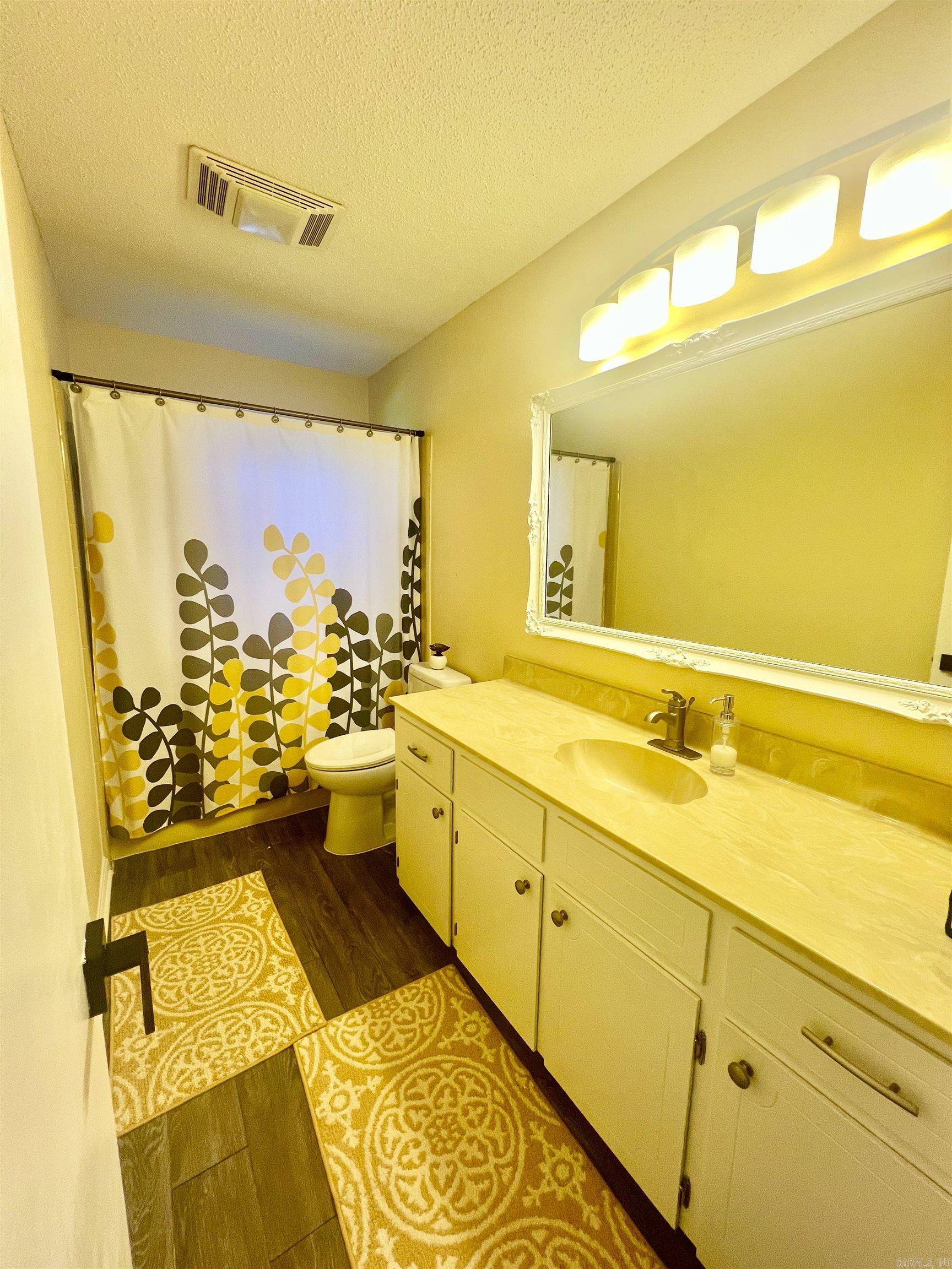 5 Coral  Little Rock, AR