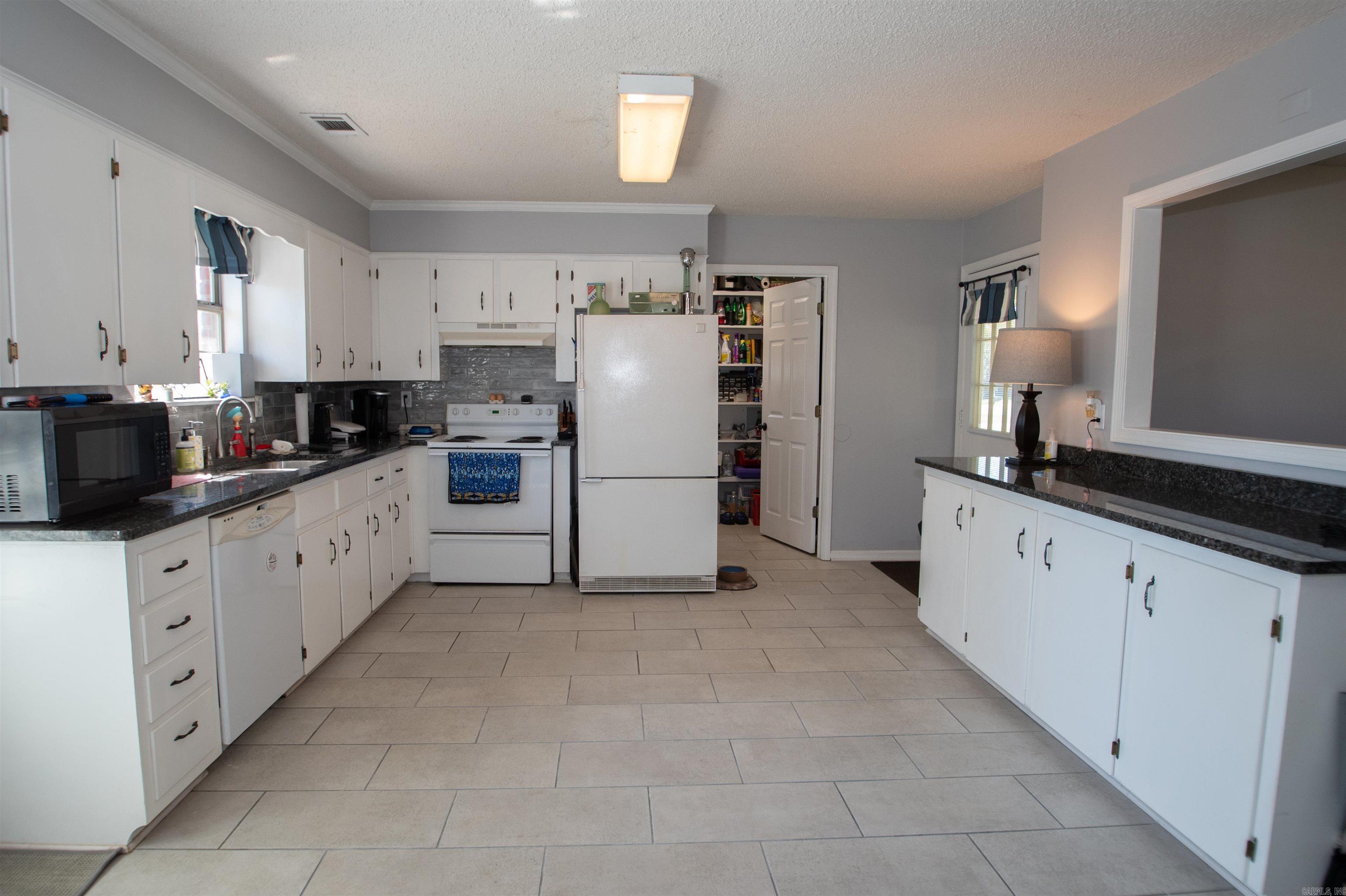 1805 Peachwood  Beebe, AR