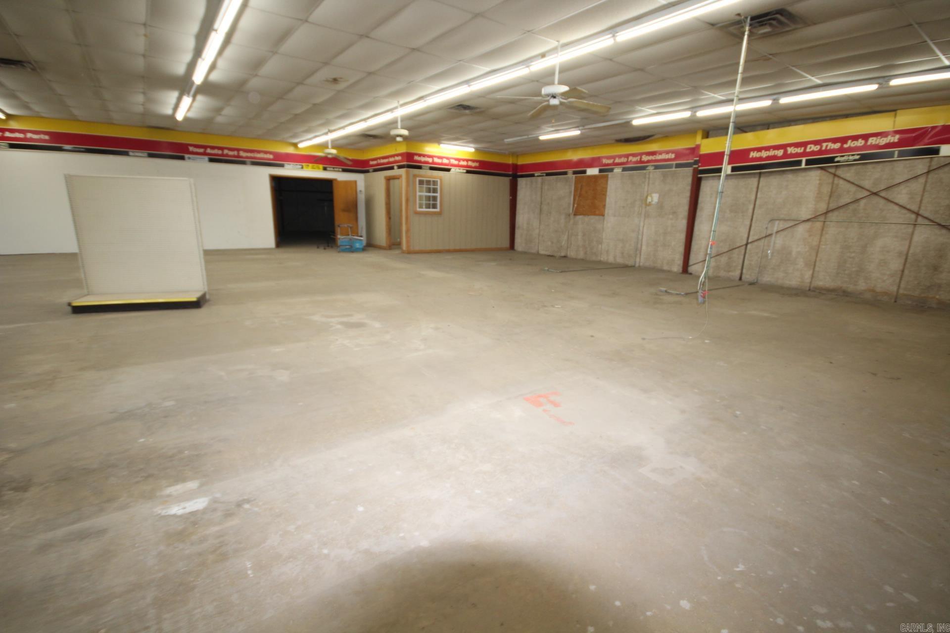 120 E Howard  Nashville, AR