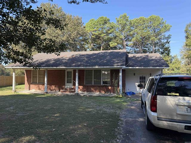 417  DIAL CIRCLE  Brinkley, AR