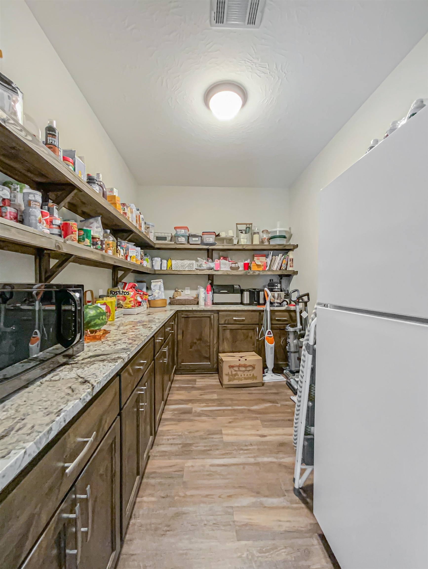 1957 Rockwood Rd  Viola, AR