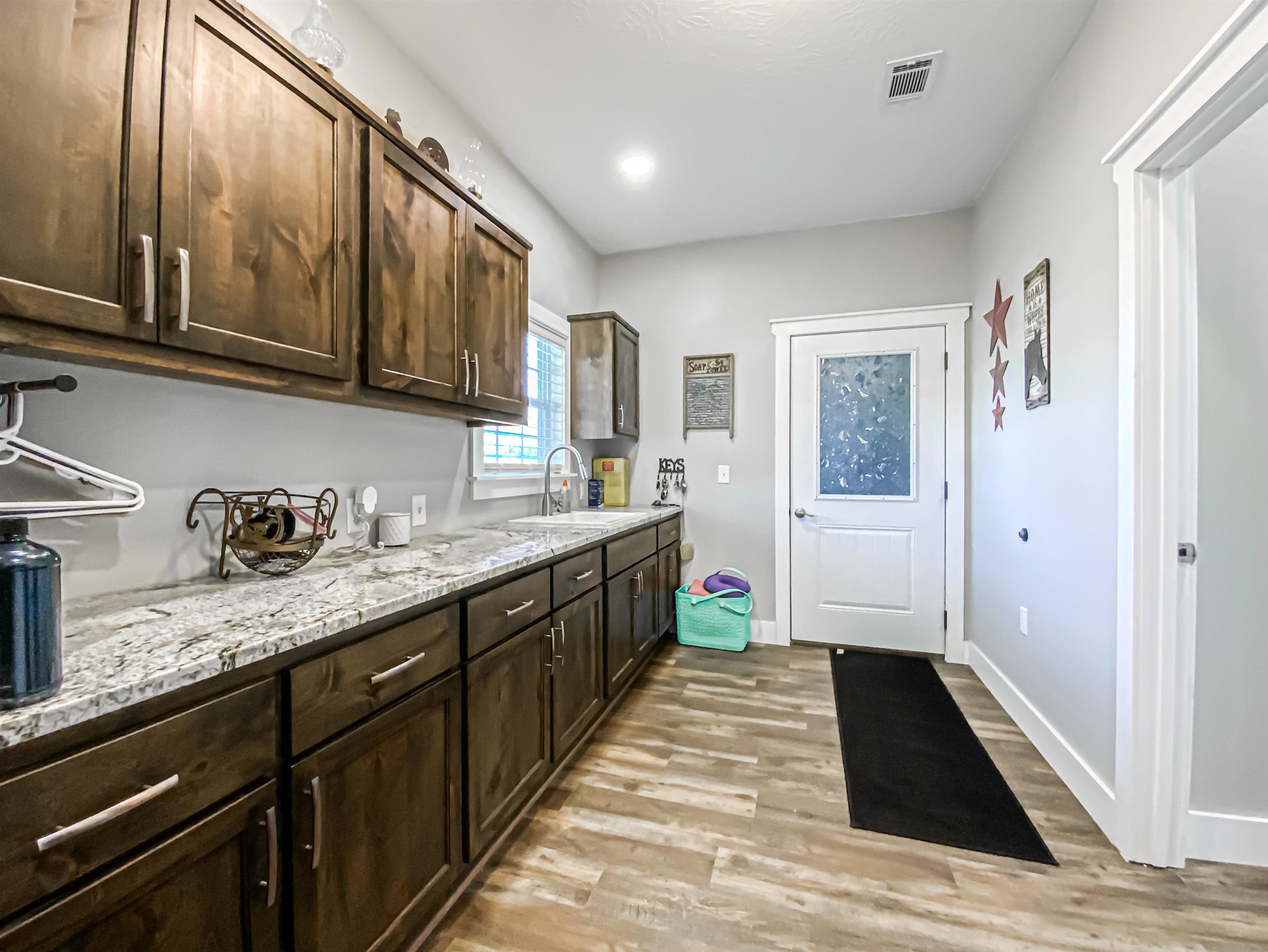 1957 Rockwood Rd  Viola, AR