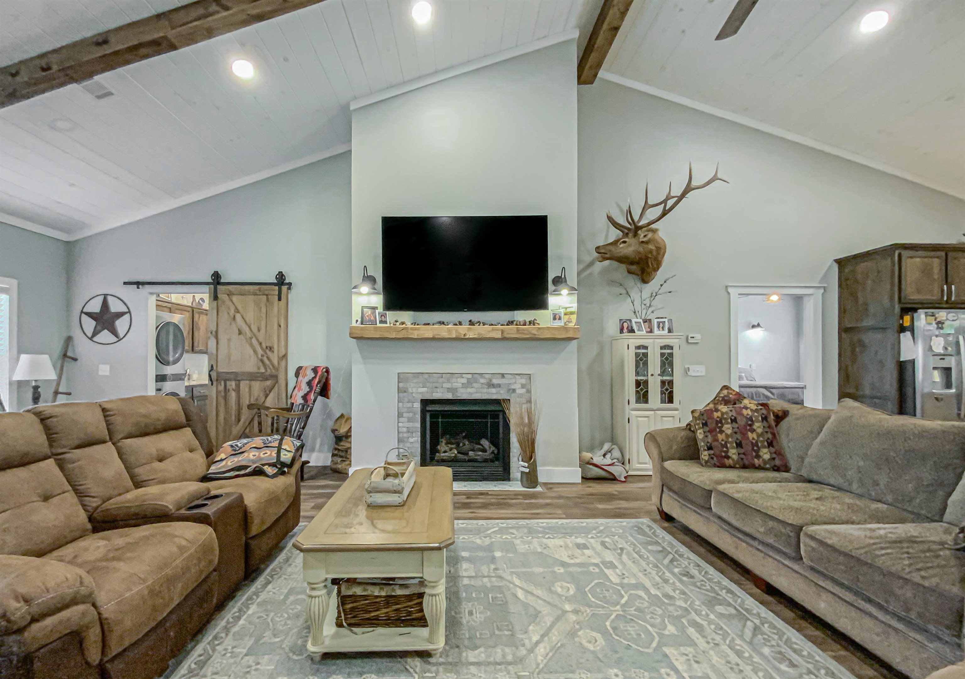 1957 Rockwood Rd  Viola, AR